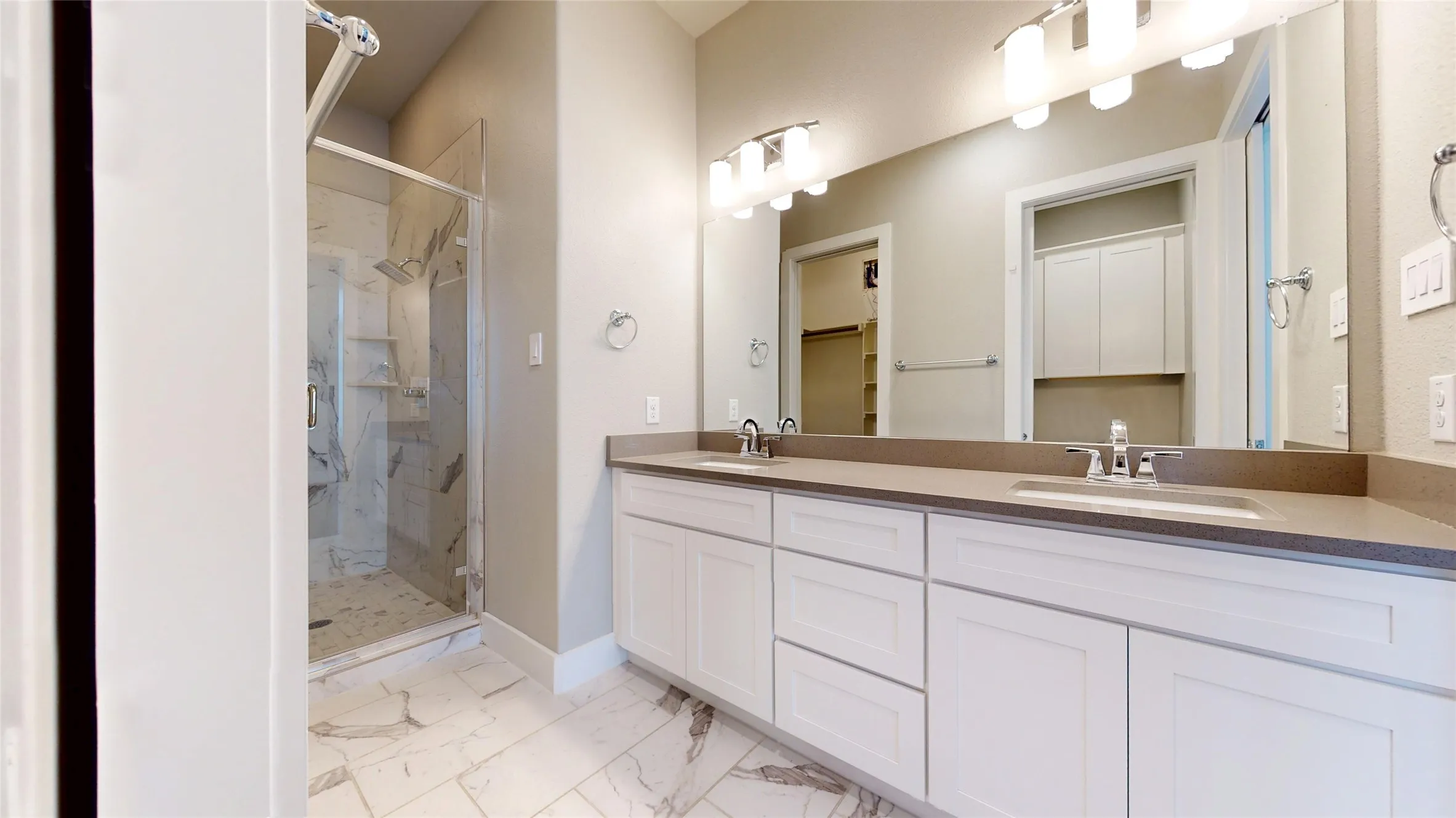 Townhouse For Sale in Dallas County , 13228 Bee Street, Farmers Branch, Texas 75234, 3 Bedroom, 4 Bathroom, 2 Garage spaces, 1,937 Sqft, built in 2017, mls#21389213, Real Estate Agent in Farmers Branch, Homes For Sale in Dallas county, Homes For Sale in Farmers Branch, Realtor in Farmers Branch Texas, Real Estate Brokerage Independent Realty Texas, Luminita Cordes Realtor