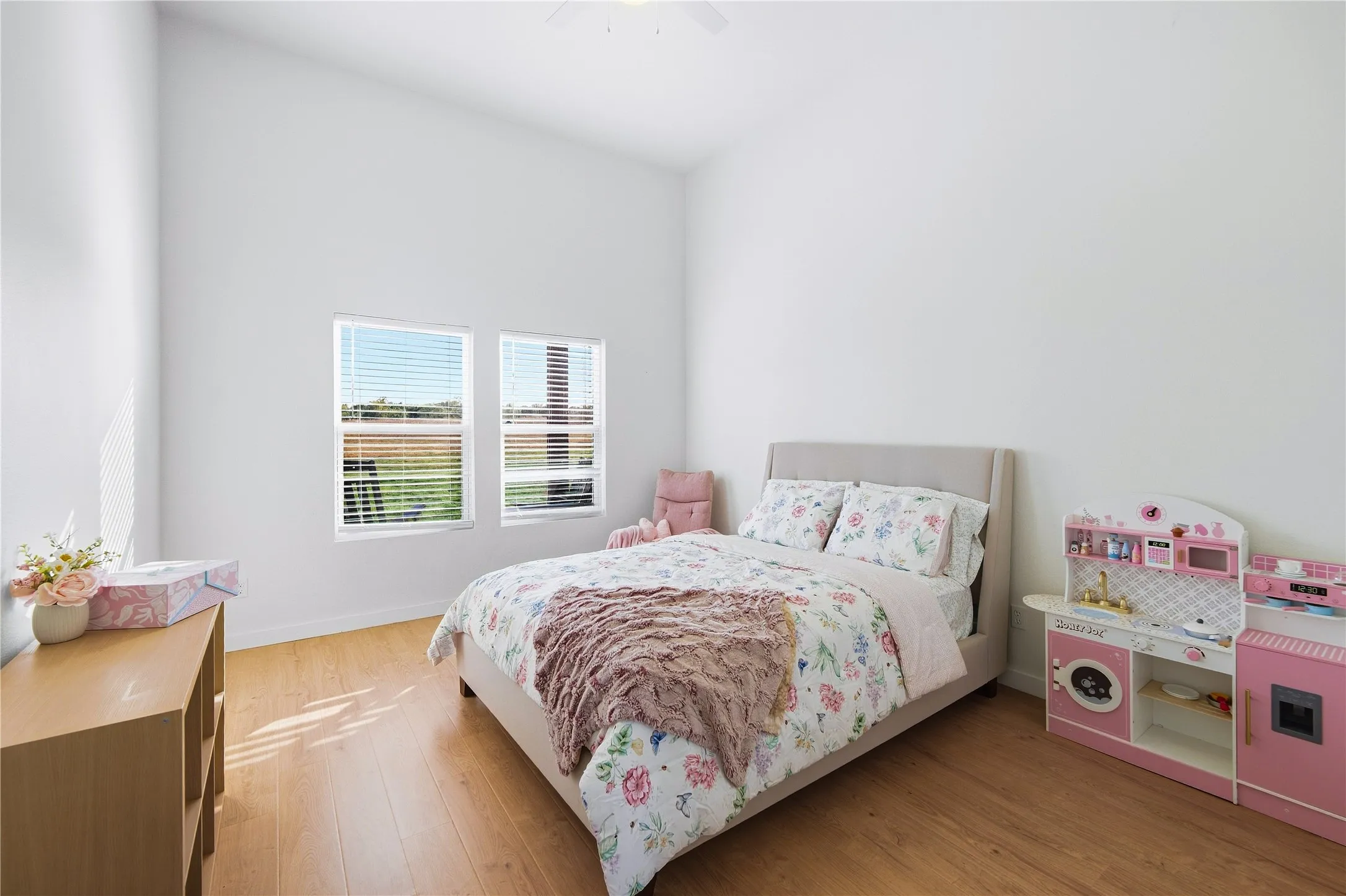 Single Family Residence For Sale in Johnson County , 1045 Augustus Court, Rio Vista, Texas 76093, 4 Bedroom, 3 Bathroom, Garage spaces, 2,577 Sqft, built in 2022, mls#21389588, Real Estate Agent in Rio Vista, Homes For Sale in Johnson county, Homes For Sale in Rio Vista, Realtor in Rio Vista Texas, Real Estate Brokerage Independent Realty Texas, Luminita Cordes Realtor