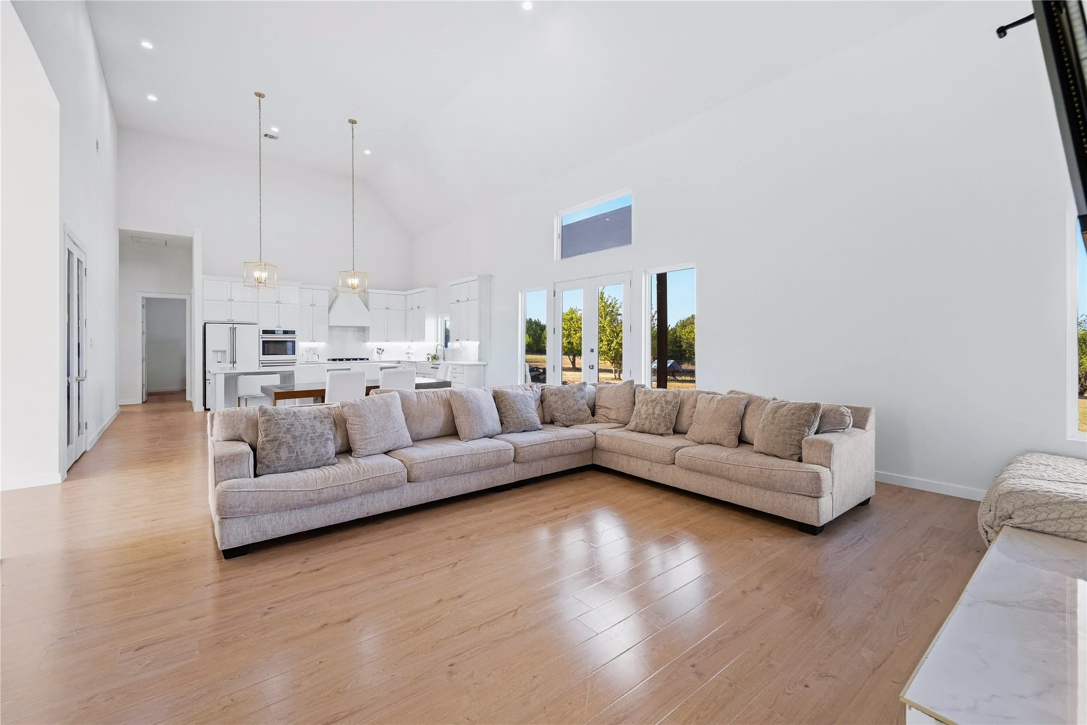 Single Family Residence For Sale in Johnson County , 1045 Augustus Court, Rio Vista, Texas 76093, 4 Bedroom, 3 Bathroom, Garage spaces, 2,577 Sqft, built in 2022, mls#21389588, Real Estate Agent in Rio Vista, Homes For Sale in Johnson county, Homes For Sale in Rio Vista, Realtor in Rio Vista Texas, Real Estate Brokerage Independent Realty Texas, Luminita Cordes Realtor