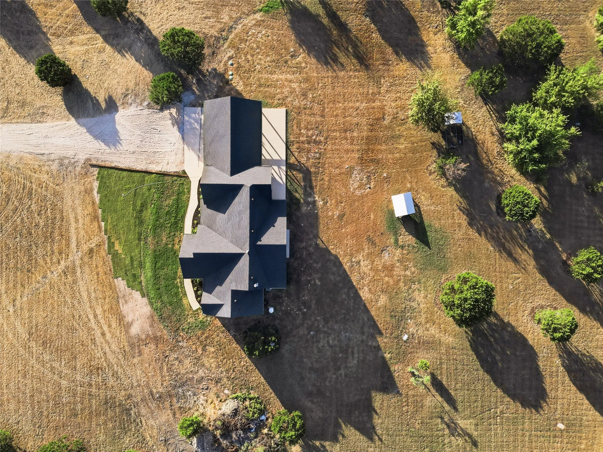 Single Family Residence For Sale in Johnson County , 1045 Augustus Court, Rio Vista, Texas 76093, 4 Bedroom, 3 Bathroom, Garage spaces, 2,577 Sqft, built in 2022, mls#21389588, Real Estate Agent in Rio Vista, Homes For Sale in Johnson county, Homes For Sale in Rio Vista, Realtor in Rio Vista Texas, Real Estate Brokerage Independent Realty Texas, Luminita Cordes Realtor