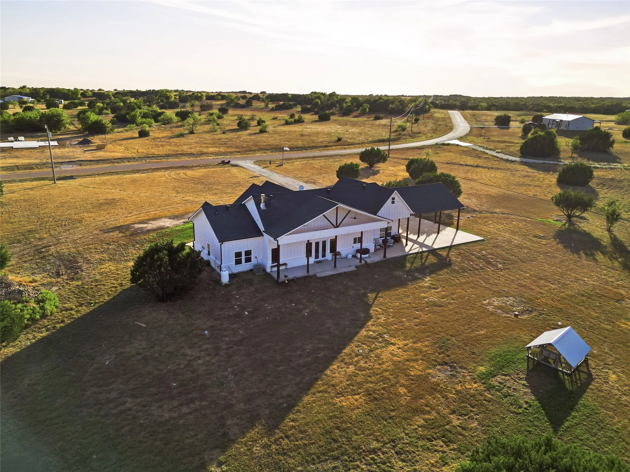 Single Family Residence For Sale in Johnson County , 1045 Augustus Court, Rio Vista, Texas 76093, 4 Bedroom, 3 Bathroom, Garage spaces, 2,577 Sqft, built in 2022, mls#21389588, Real Estate Agent in Rio Vista, Homes For Sale in Johnson county, Homes For Sale in Rio Vista, Realtor in Rio Vista Texas, Real Estate Brokerage Independent Realty Texas, Luminita Cordes Realtor