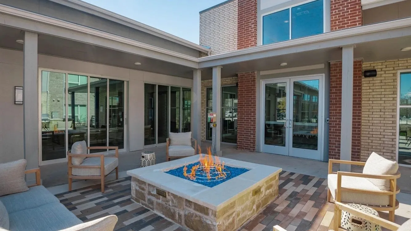 10 weeks free on 14-15 month lease terms