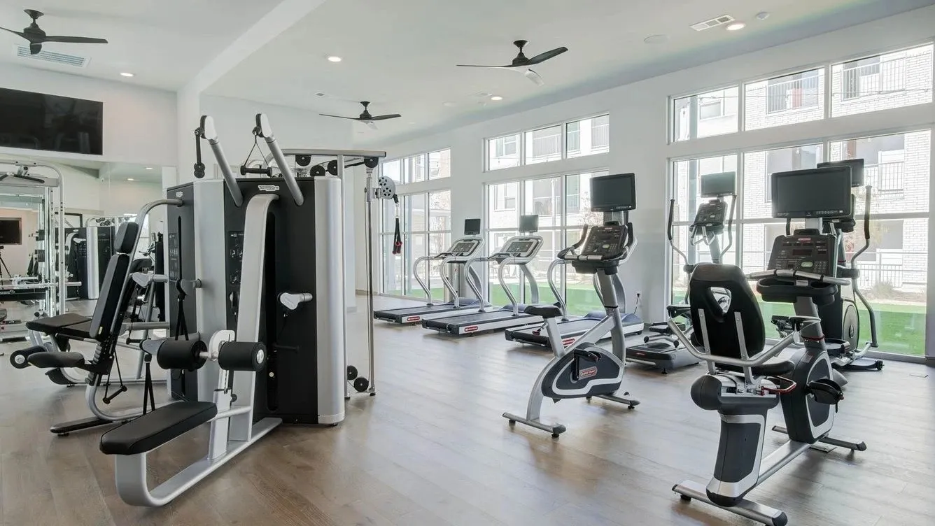 10 weeks free on 14-15 month lease terms