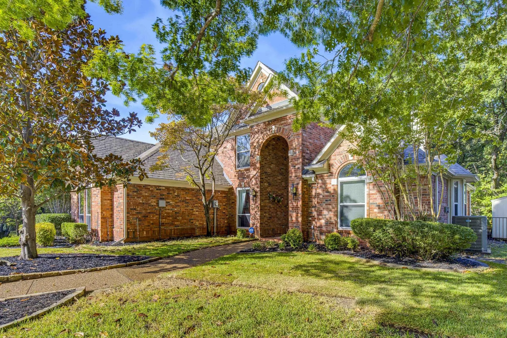 Single Family Residence For Sale in Denton County , 1805 Kipling Drive, Flower Mound, Texas 75022, 3 Bedroom, 4 Bathroom, 2 Garage spaces, 3,459 Sqft, built in 1992, mls#21388952, Real Estate Agent in Flower Mound, Homes For Sale in Denton county, Homes For Sale in Flower Mound, Realtor in Flower Mound Texas, Real Estate Brokerage Independent Realty Texas, Luminita Cordes Realtor
