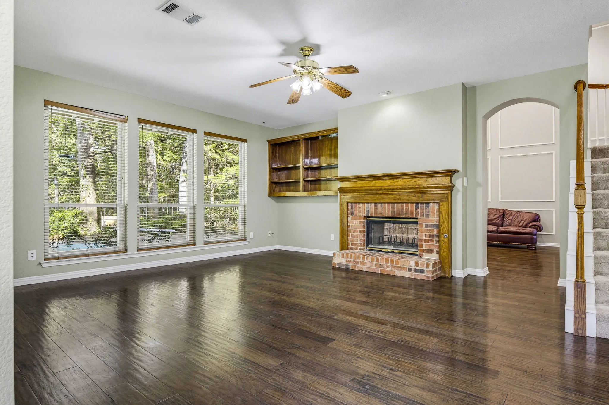 Single Family Residence For Sale in Denton County , 1805 Kipling Drive, Flower Mound, Texas 75022, 3 Bedroom, 4 Bathroom, 2 Garage spaces, 3,459 Sqft, built in 1992, mls#21388952, Real Estate Agent in Flower Mound, Homes For Sale in Denton county, Homes For Sale in Flower Mound, Realtor in Flower Mound Texas, Real Estate Brokerage Independent Realty Texas, Luminita Cordes Realtor