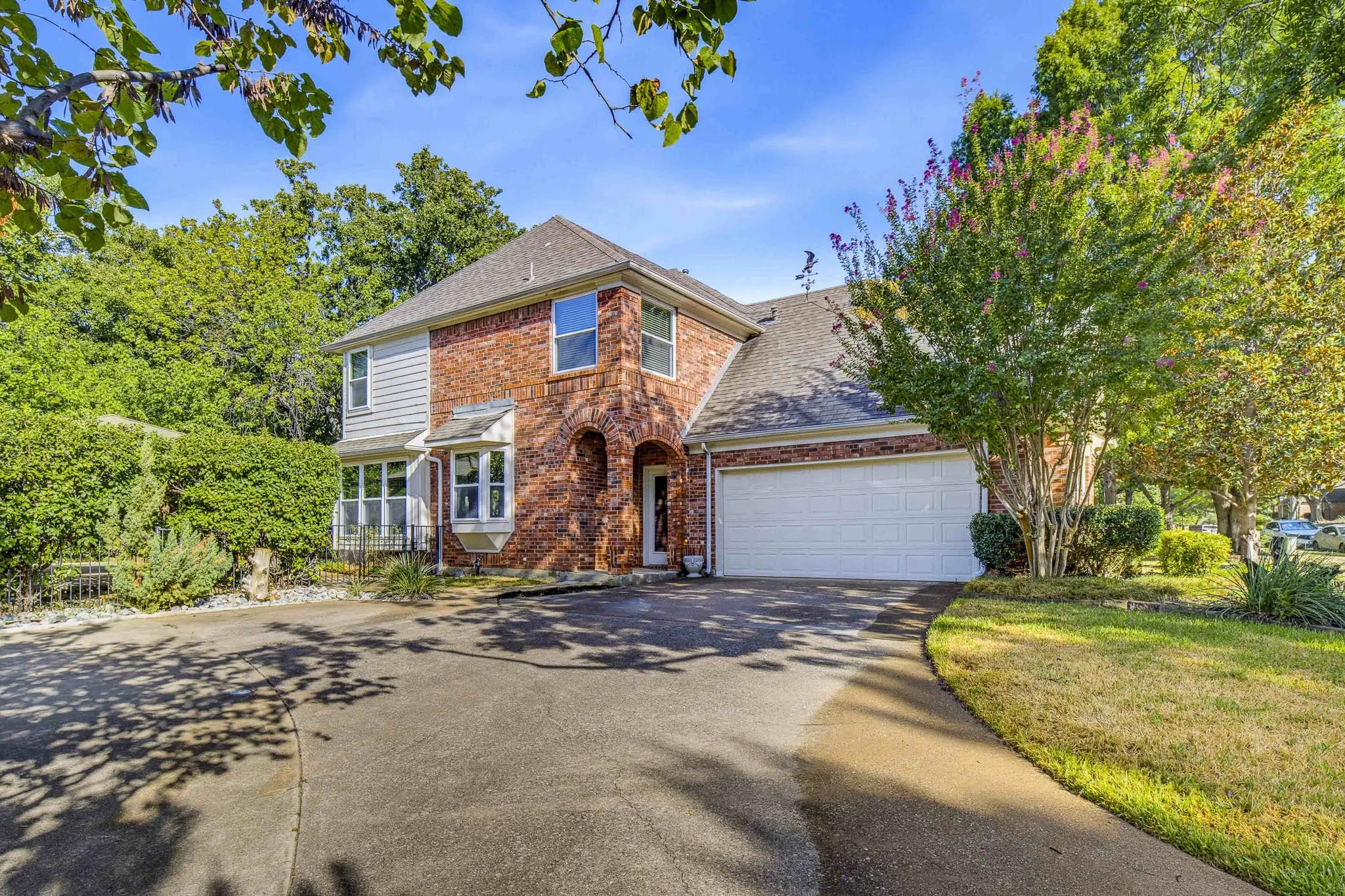 Single Family Residence For Sale in Denton County , 1805 Kipling Drive, Flower Mound, Texas 75022, 3 Bedroom, 4 Bathroom, 2 Garage spaces, 3,459 Sqft, built in 1992, mls#21388952, Real Estate Agent in Flower Mound, Homes For Sale in Denton county, Homes For Sale in Flower Mound, Realtor in Flower Mound Texas, Real Estate Brokerage Independent Realty Texas, Luminita Cordes Realtor