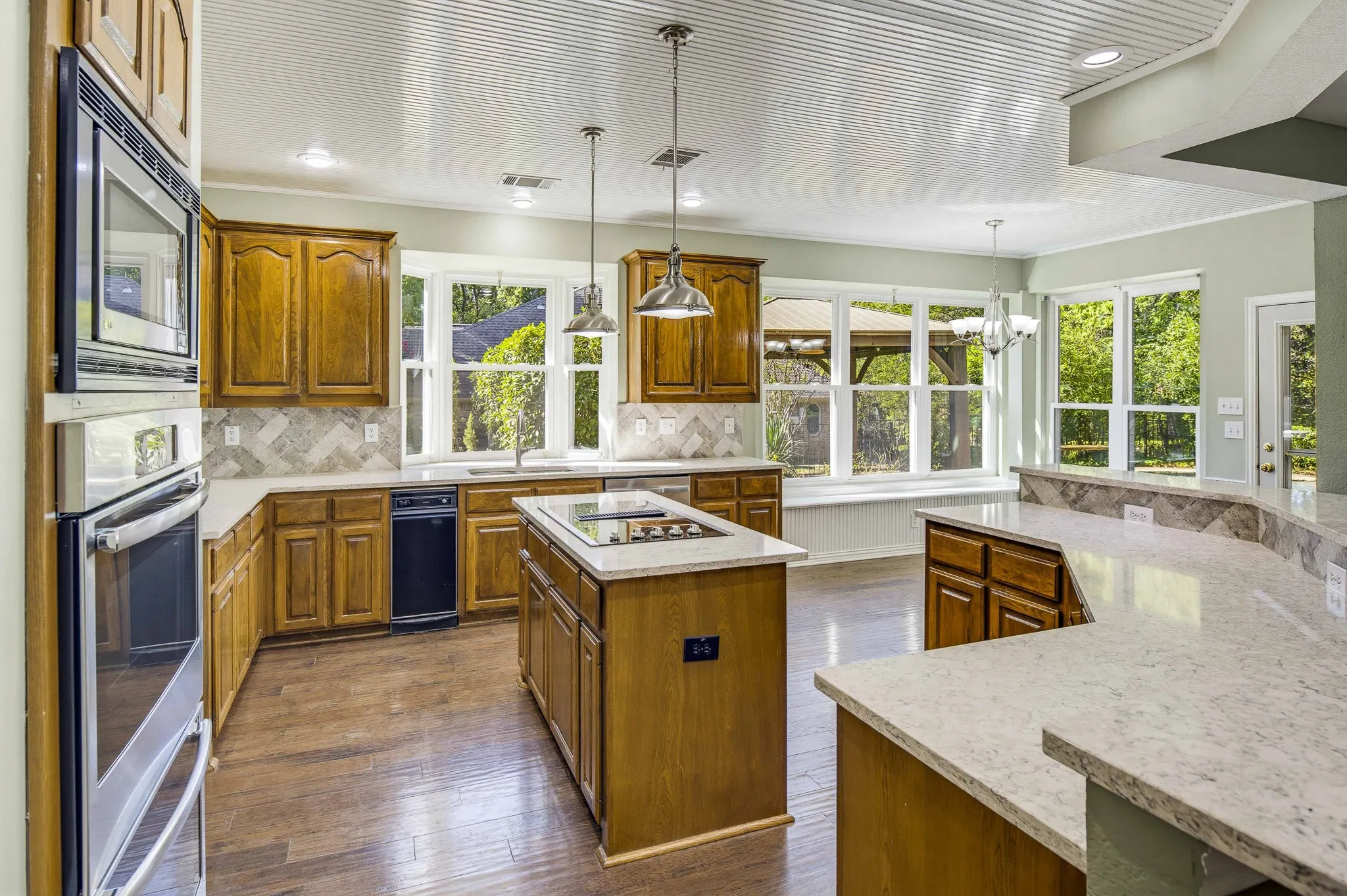 Single Family Residence For Sale in Denton County , 1805 Kipling Drive, Flower Mound, Texas 75022, 3 Bedroom, 4 Bathroom, 2 Garage spaces, 3,459 Sqft, built in 1992, mls#21388952, Real Estate Agent in Flower Mound, Homes For Sale in Denton county, Homes For Sale in Flower Mound, Realtor in Flower Mound Texas, Real Estate Brokerage Independent Realty Texas, Luminita Cordes Realtor