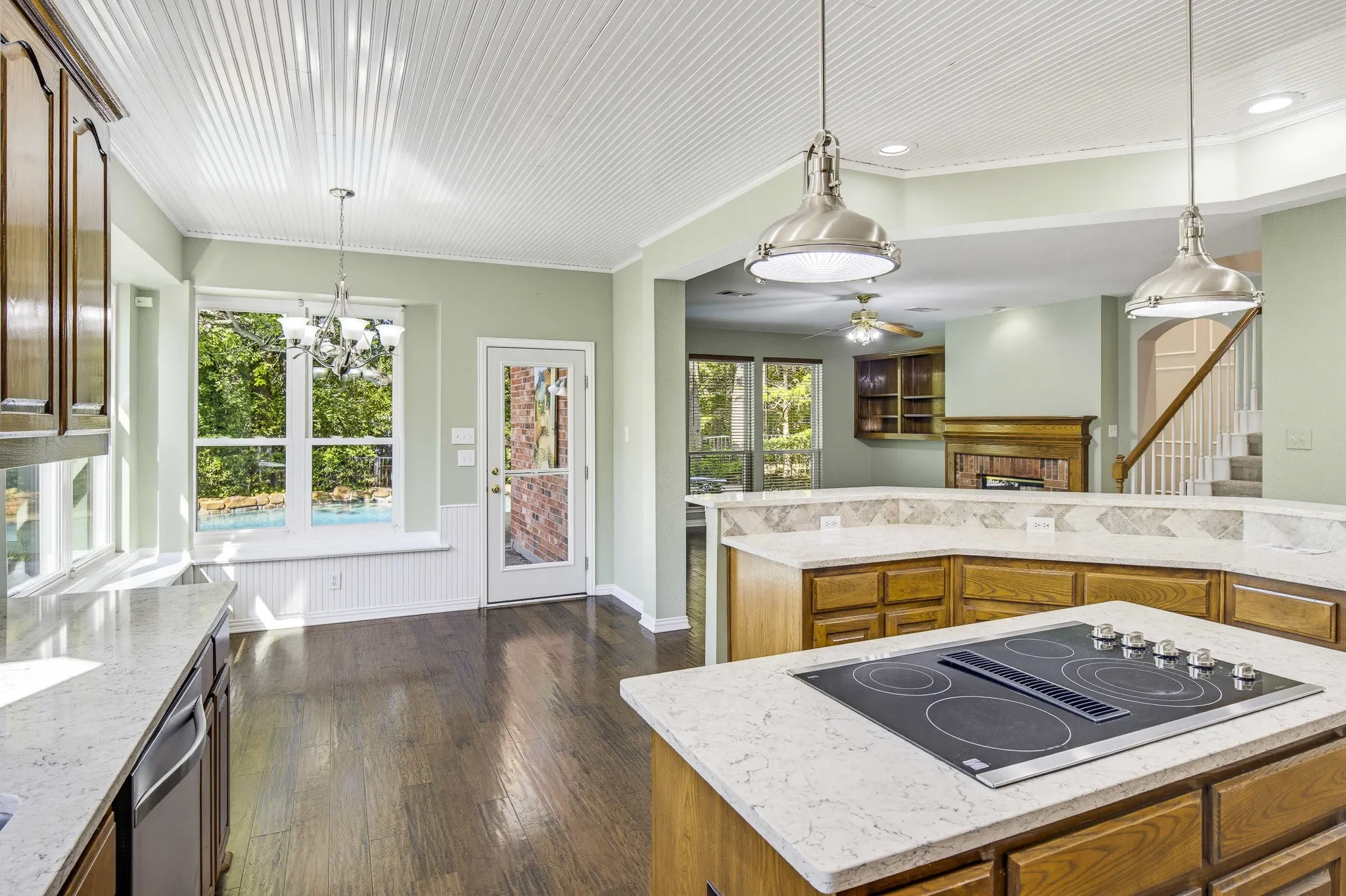 Single Family Residence For Sale in Denton County , 1805 Kipling Drive, Flower Mound, Texas 75022, 3 Bedroom, 4 Bathroom, 2 Garage spaces, 3,459 Sqft, built in 1992, mls#21388952, Real Estate Agent in Flower Mound, Homes For Sale in Denton county, Homes For Sale in Flower Mound, Realtor in Flower Mound Texas, Real Estate Brokerage Independent Realty Texas, Luminita Cordes Realtor