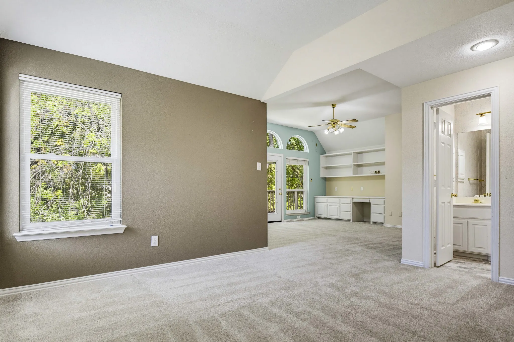 Single Family Residence For Sale in Denton County , 1805 Kipling Drive, Flower Mound, Texas 75022, 3 Bedroom, 4 Bathroom, 2 Garage spaces, 3,459 Sqft, built in 1992, mls#21388952, Real Estate Agent in Flower Mound, Homes For Sale in Denton county, Homes For Sale in Flower Mound, Realtor in Flower Mound Texas, Real Estate Brokerage Independent Realty Texas, Luminita Cordes Realtor