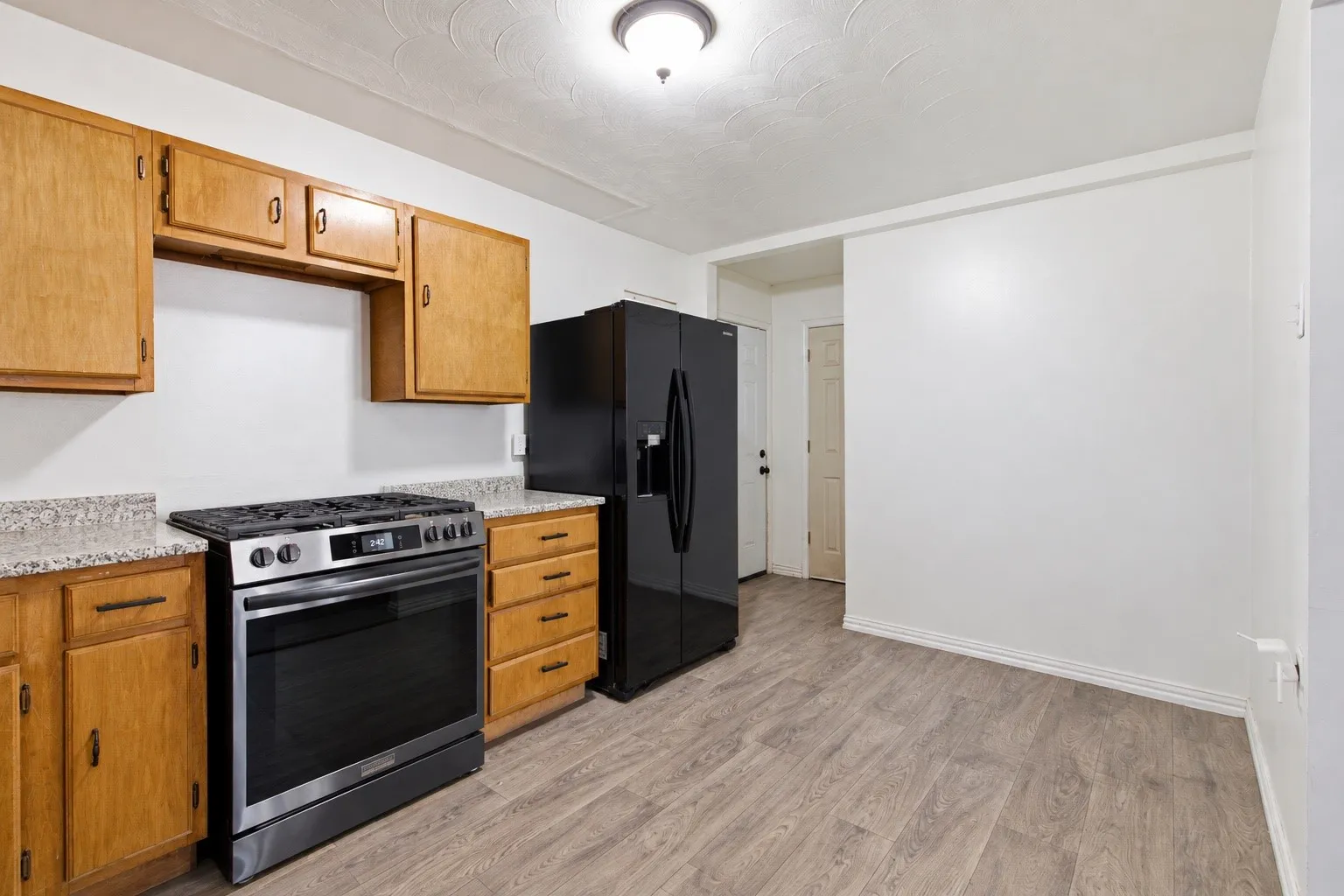 Single Family Residence For Sale in Dallas County , 1141 Rancho Drive, Mesquite, Texas 75149, 3 Bedroom, 1 Bathroom, 1 Garage spaces, 1,182 Sqft, built in 1961, mls#21388886, Real Estate Agent in Mesquite, Homes For Sale in Dallas county, Homes For Sale in Mesquite, Realtor in Mesquite Texas, Real Estate Brokerage Independent Realty Texas, Luminita Cordes Realtor