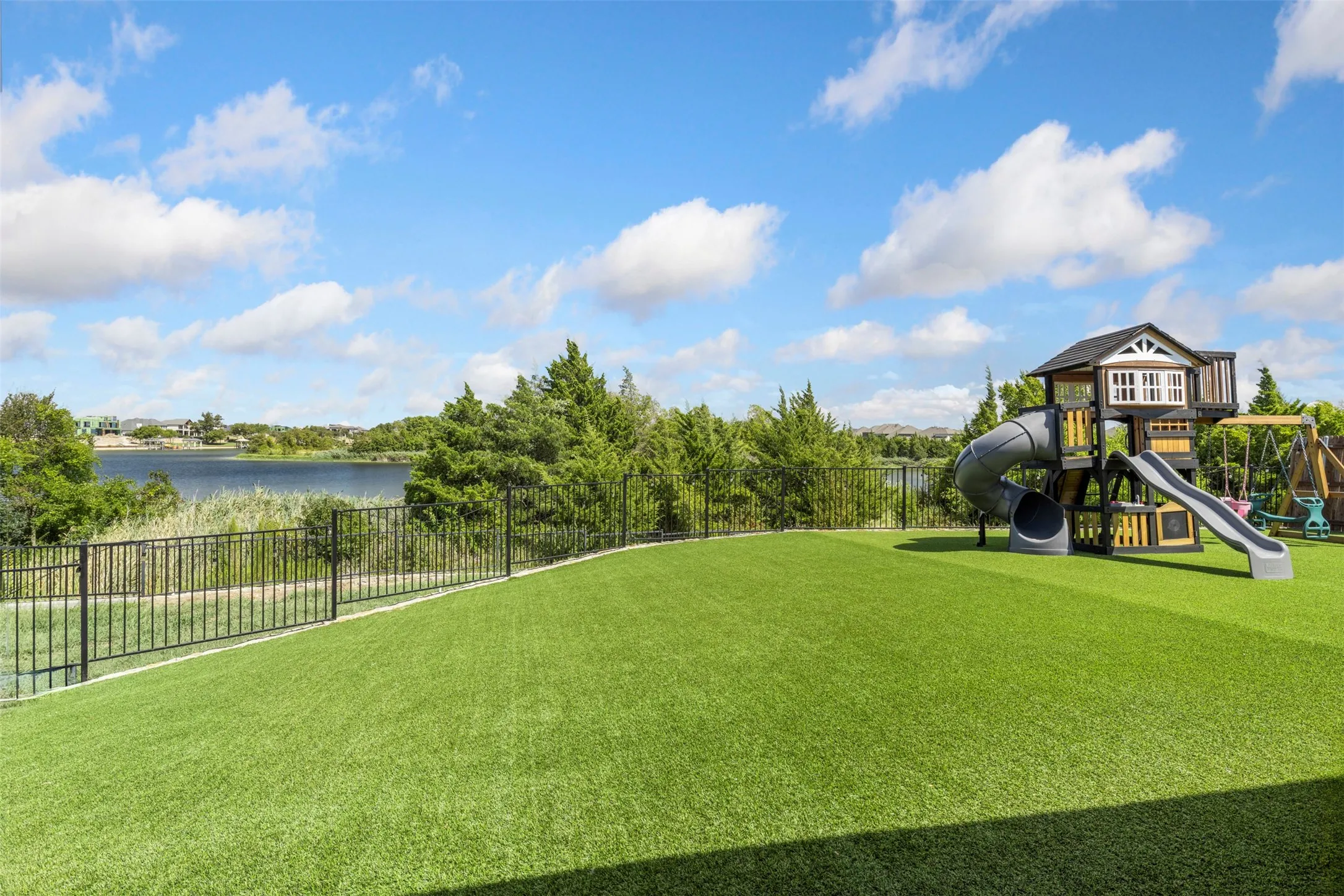 3181 SF in Turf with Putting Green and Play set