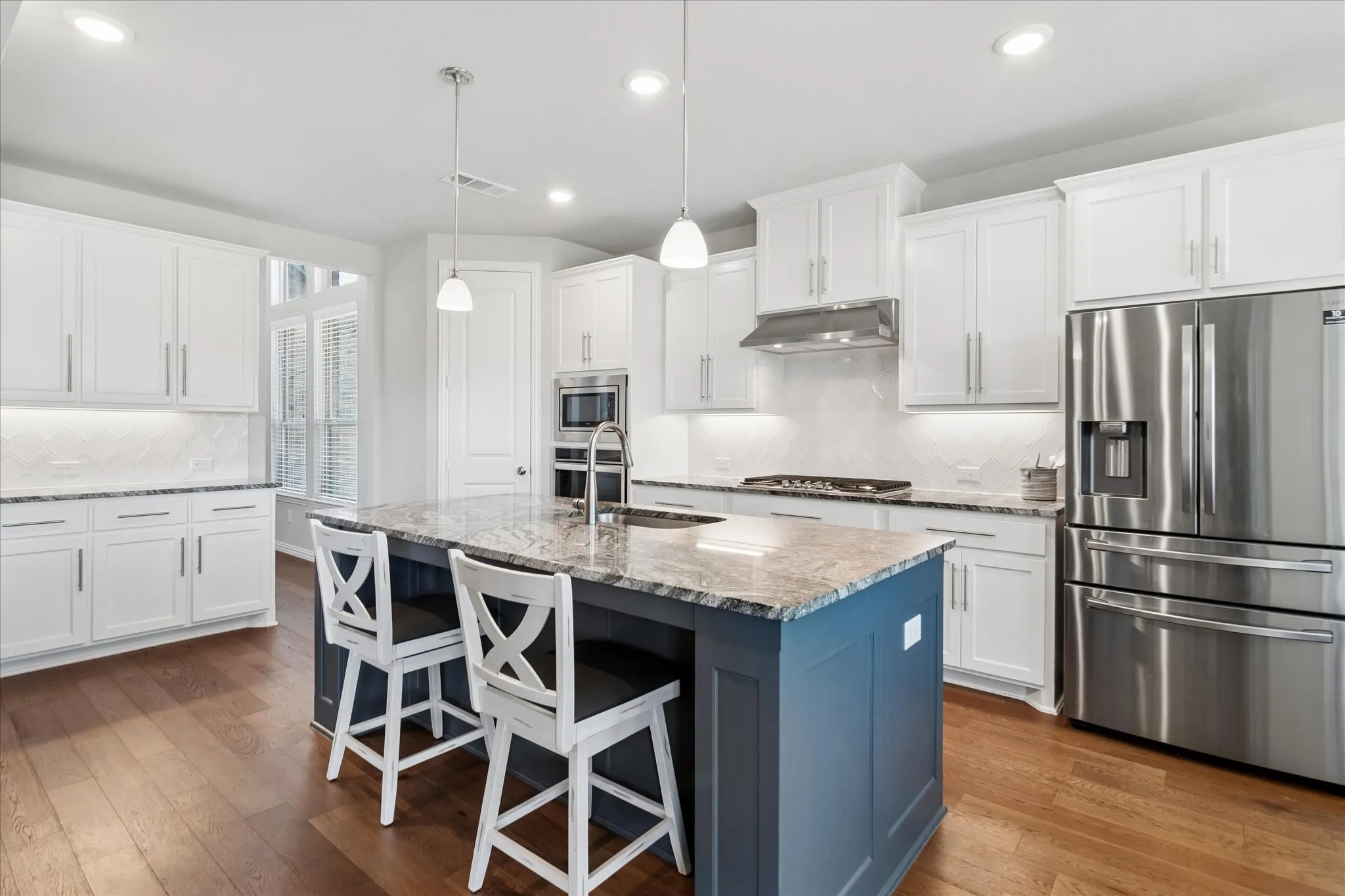 Single Family Residence For Sale in Collin County , 4112 Indian Grass Lane, Celina, Texas 75078, 3 Bedroom, 3 Bathroom, 3 Garage spaces, 2,734 Sqft, built in 2020, mls#21388894, Real Estate Agent in Celina, Homes For Sale in Collin county, Homes For Sale in Celina, Realtor in Celina Texas, Real Estate Brokerage Independent Realty Texas, Luminita Cordes Realtor