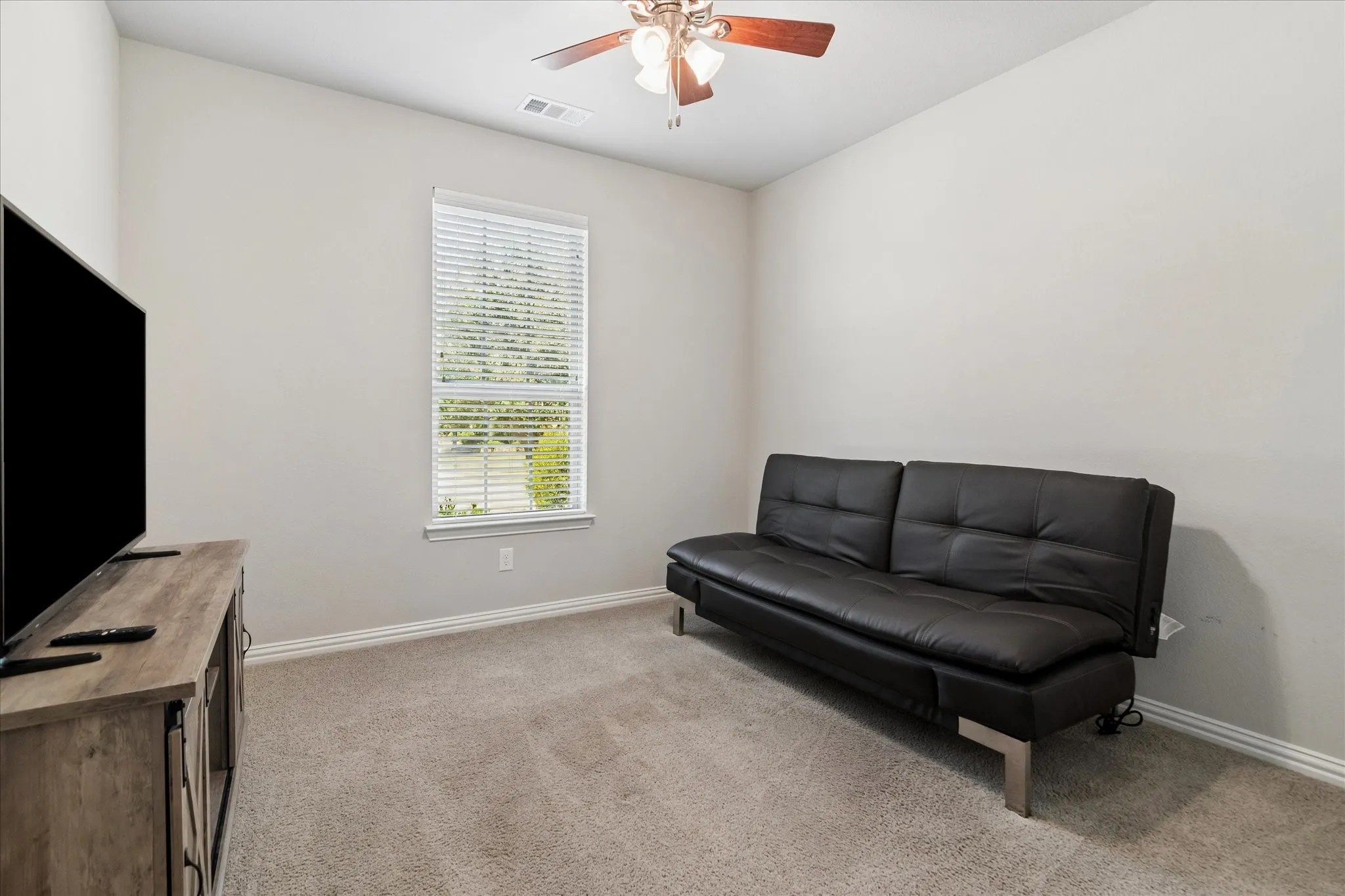 Single Family Residence For Sale in Collin County , 4112 Indian Grass Lane, Celina, Texas 75078, 3 Bedroom, 3 Bathroom, 3 Garage spaces, 2,734 Sqft, built in 2020, mls#21388894, Real Estate Agent in Celina, Homes For Sale in Collin county, Homes For Sale in Celina, Realtor in Celina Texas, Real Estate Brokerage Independent Realty Texas, Luminita Cordes Realtor