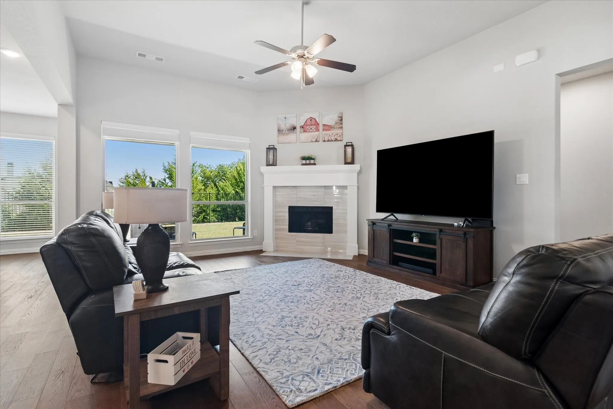Single Family Residence For Sale in Collin County , 4112 Indian Grass Lane, Celina, Texas 75078, 3 Bedroom, 3 Bathroom, 3 Garage spaces, 2,734 Sqft, built in 2020, mls#21388894, Real Estate Agent in Celina, Homes For Sale in Collin county, Homes For Sale in Celina, Realtor in Celina Texas, Real Estate Brokerage Independent Realty Texas, Luminita Cordes Realtor
