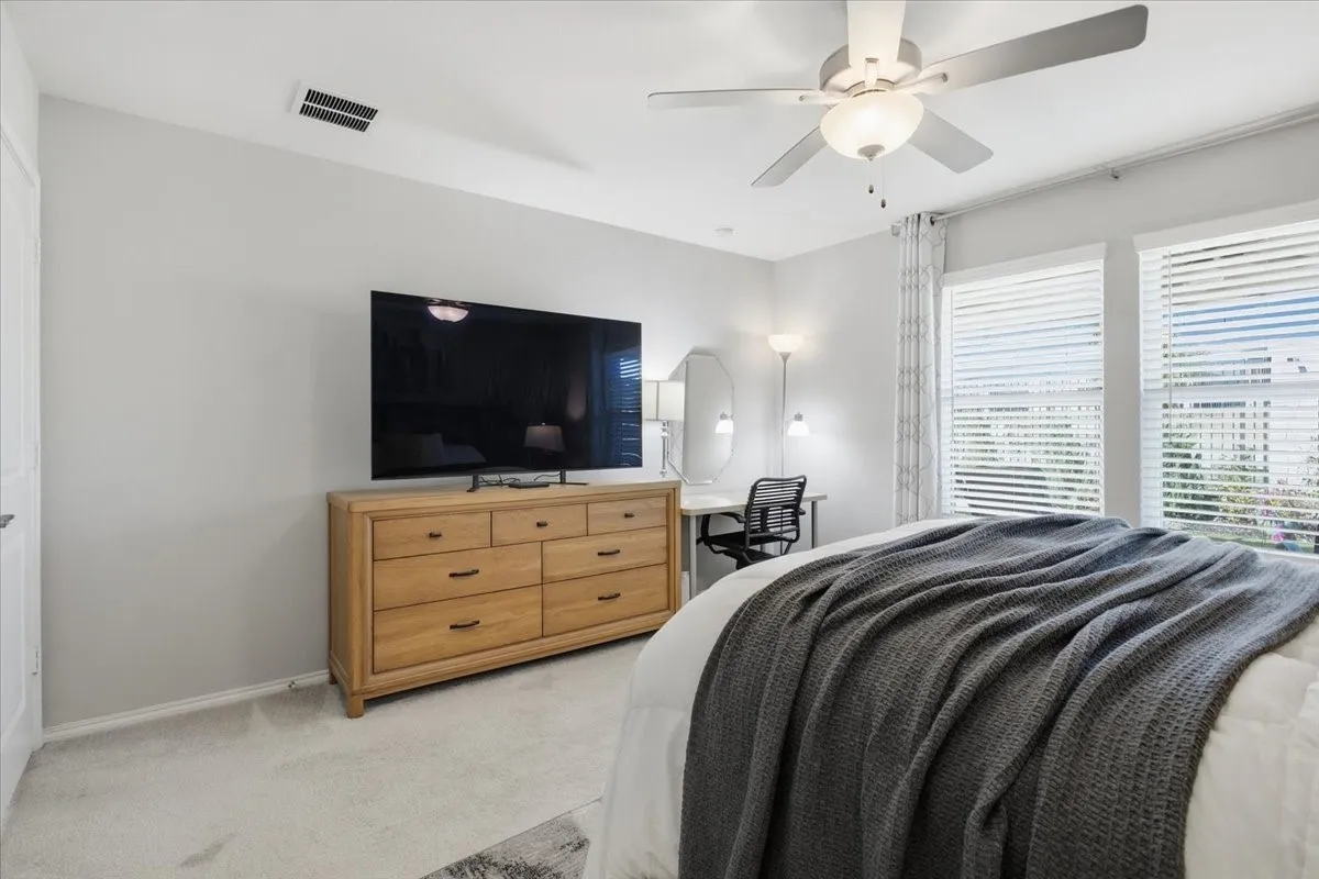 Plenty of space for large furniture, desk and dresser
