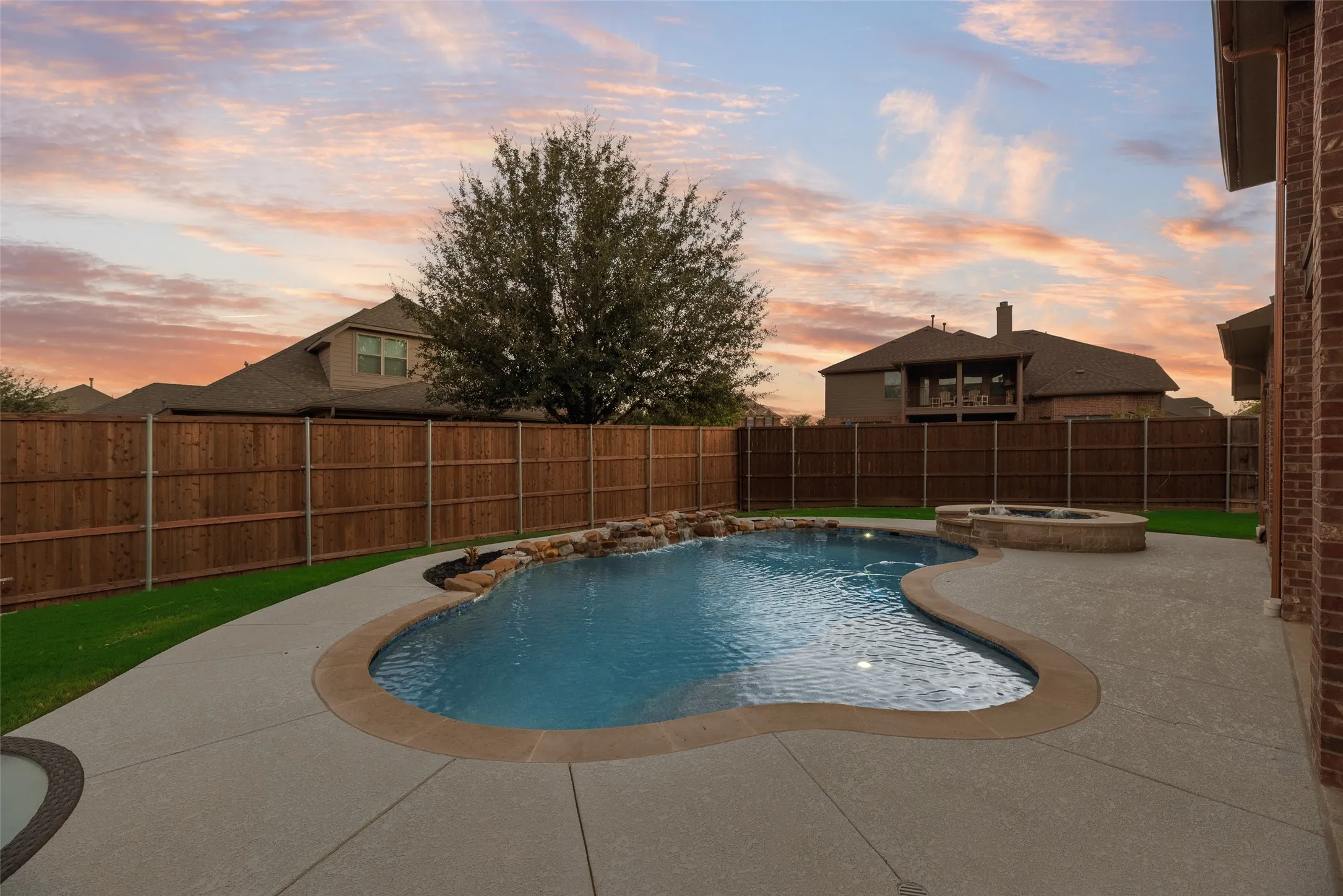Single Family Residence For Sale in Denton County , 1114 Eastwick Drive, Roanoke, Texas 76262, 4 Bedroom, 4 Bathroom, 3 Garage spaces, 4,159 Sqft, built in 2010, mls#21389020, Real Estate Agent in Roanoke, Homes For Sale in Denton county, Homes For Sale in Roanoke, Realtor in Roanoke Texas, Real Estate Brokerage Independent Realty Texas, Luminita Cordes Realtor