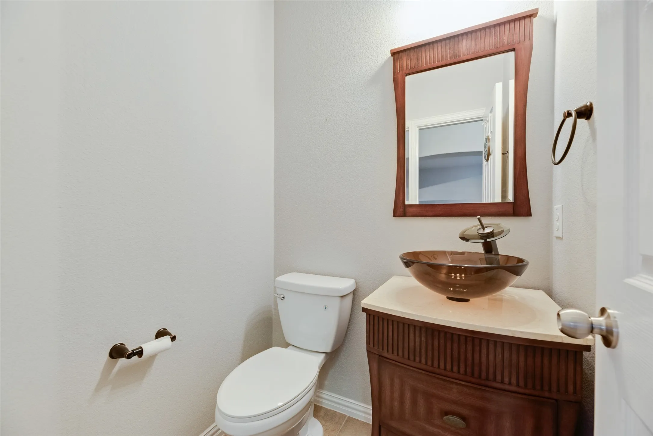 Single Family Residence For Sale in Denton County , 1114 Eastwick Drive, Roanoke, Texas 76262, 4 Bedroom, 4 Bathroom, 3 Garage spaces, 4,159 Sqft, built in 2010, mls#21389020, Real Estate Agent in Roanoke, Homes For Sale in Denton county, Homes For Sale in Roanoke, Realtor in Roanoke Texas, Real Estate Brokerage Independent Realty Texas, Luminita Cordes Realtor