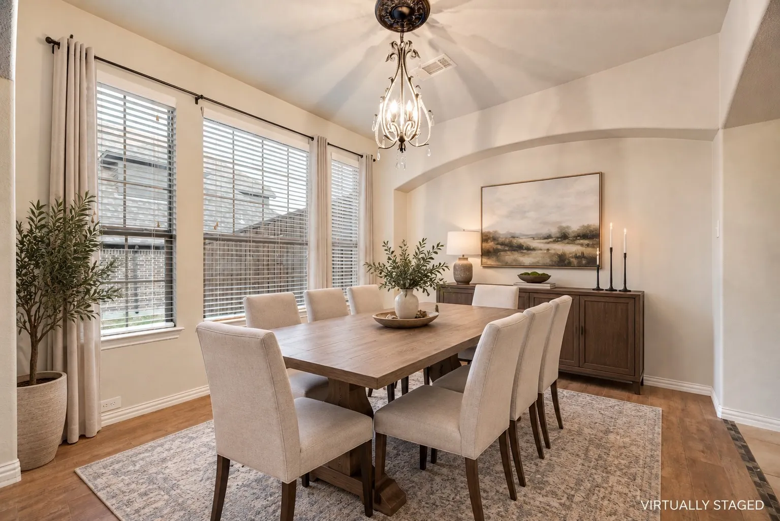 Formal dining - virtually staged