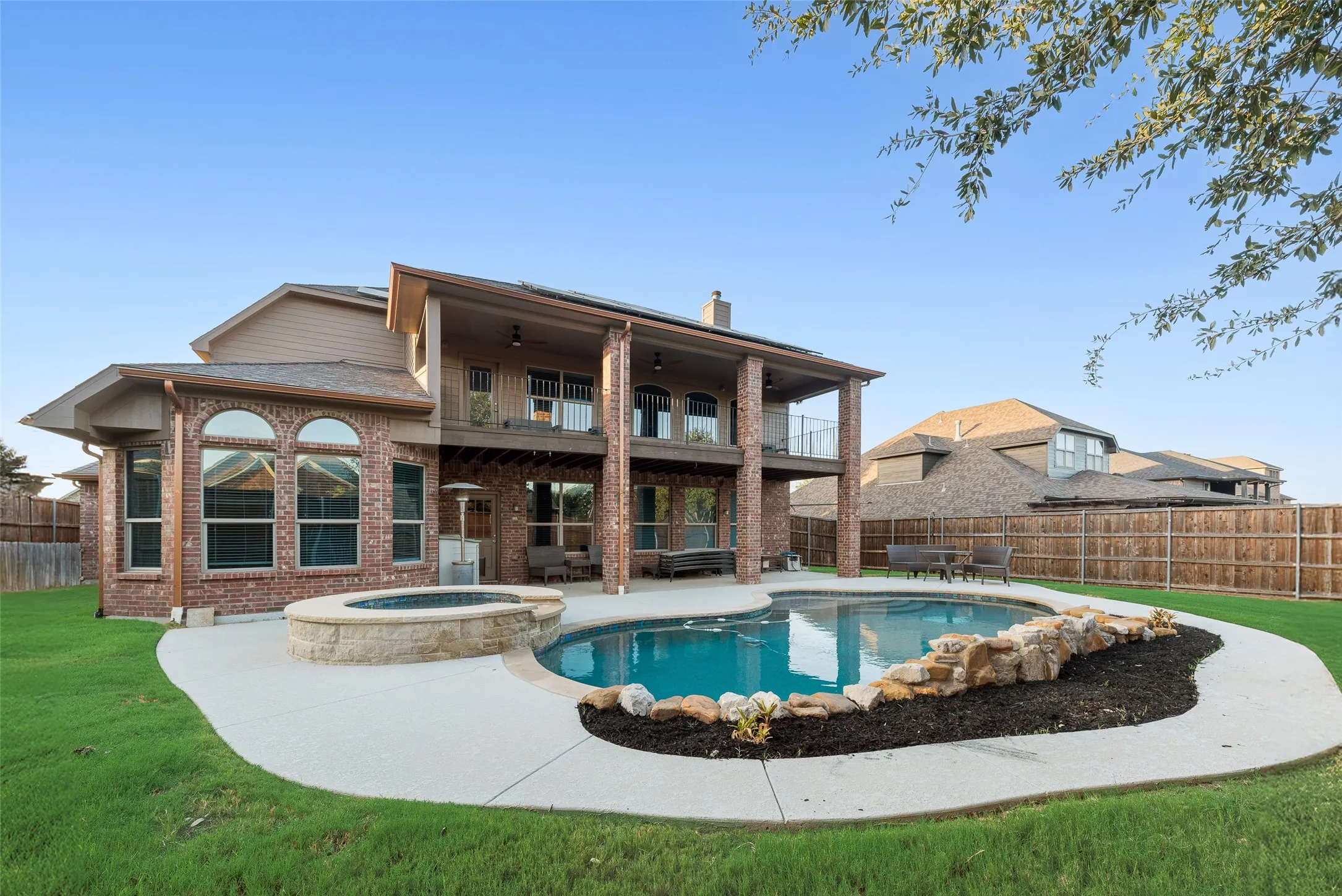 Single Family Residence For Sale in Denton County , 1114 Eastwick Drive, Roanoke, Texas 76262, 4 Bedroom, 4 Bathroom, 3 Garage spaces, 4,159 Sqft, built in 2010, mls#21389020, Real Estate Agent in Roanoke, Homes For Sale in Denton county, Homes For Sale in Roanoke, Realtor in Roanoke Texas, Real Estate Brokerage Independent Realty Texas, Luminita Cordes Realtor