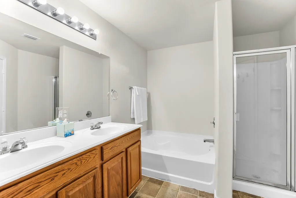 Single Family Residence For Sale in Collin County , 914 Marble Creek Drive, Wylie, Texas 75098, 3 Bedroom, 2 Bathroom, 2 Garage spaces, 1,745 Sqft, built in 2005, mls#21389658, Real Estate Agent in Wylie, Homes For Sale in Collin county, Homes For Sale in Wylie, Realtor in Wylie Texas, Real Estate Brokerage Independent Realty Texas, Luminita Cordes Realtor