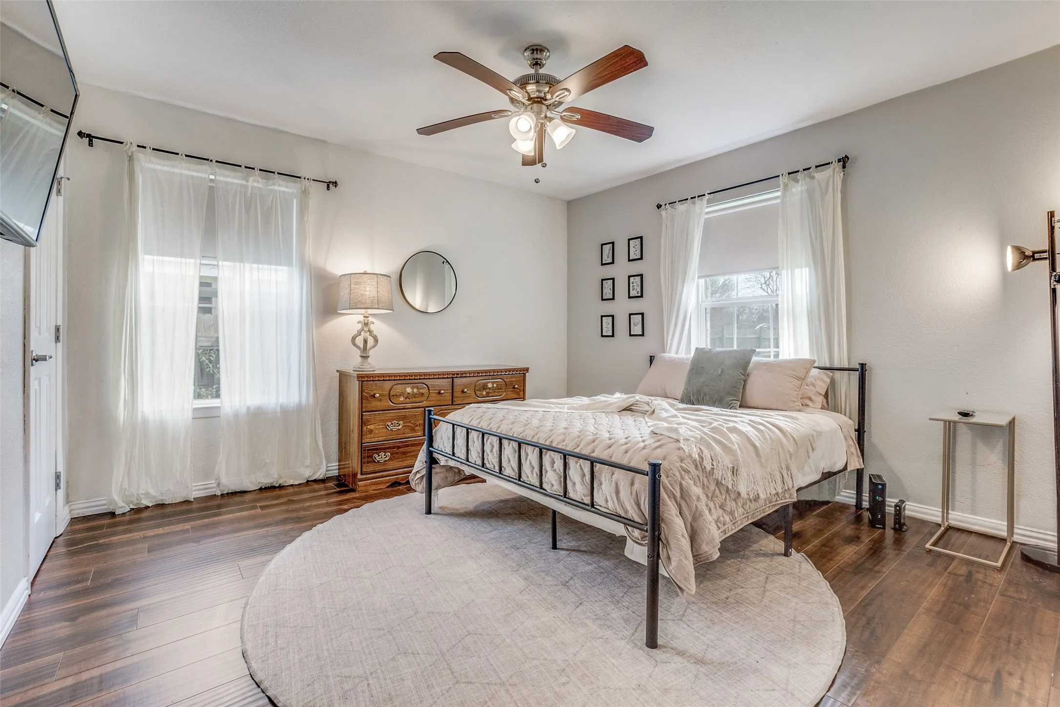 Single Family Residence For Rent in Dallas County , 2822 Materhorn Drive, Dallas, Texas 75228, 3 Bedroom, 2 Bathroom, Garage spaces, 1,458 Sqft, built in 1954, mls#21373309, Real Estate Agent in Dallas, Homes For Rent in Dallas county, Homes For Rent in Dallas, Realtor in Dallas Texas, Real Estate Brokerage Independent Realty Texas, Luminita Cordes Realtor