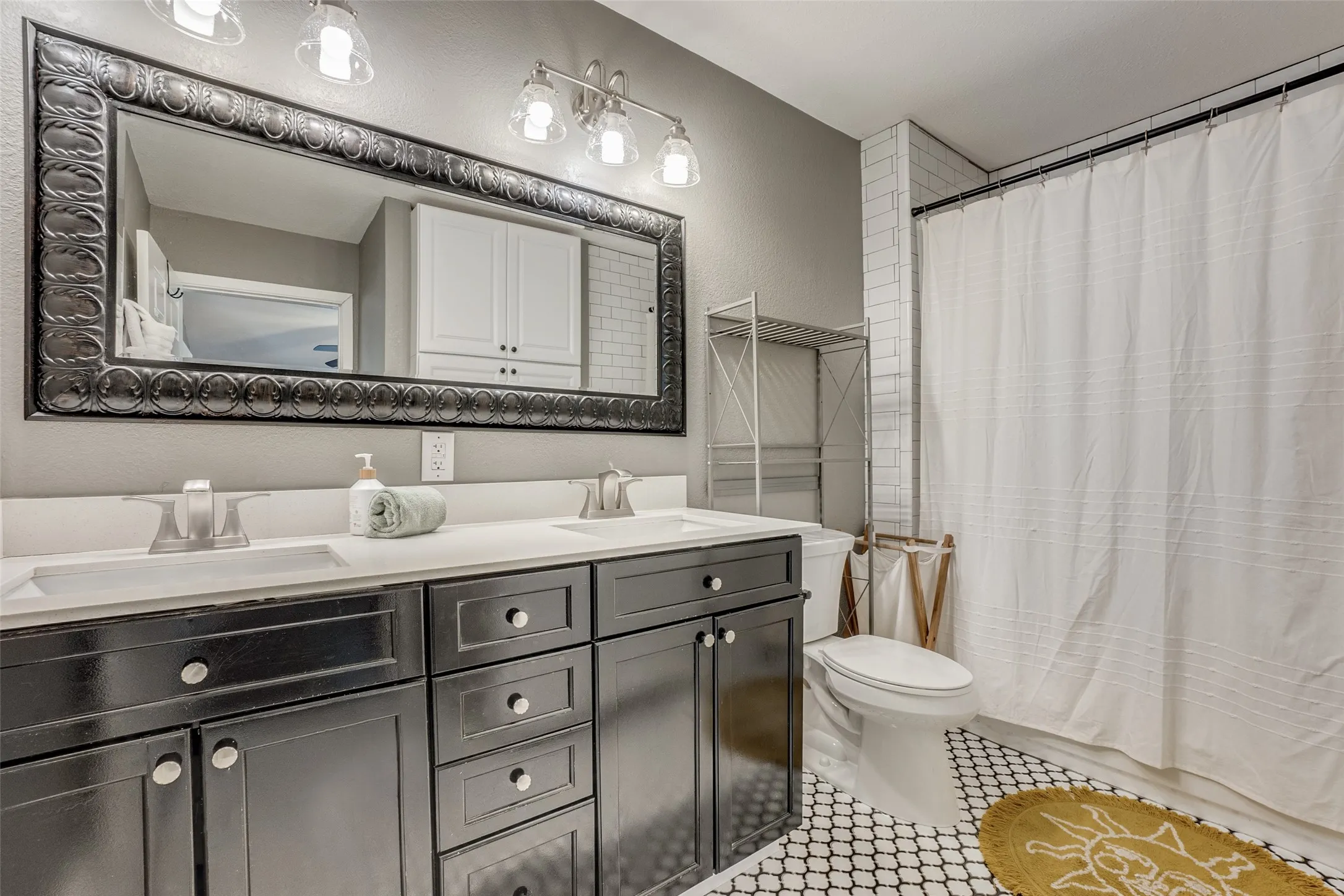 Single Family Residence For Rent in Dallas County , 2822 Materhorn Drive, Dallas, Texas 75228, 3 Bedroom, 2 Bathroom, Garage spaces, 1,458 Sqft, built in 1954, mls#21373309, Real Estate Agent in Dallas, Homes For Rent in Dallas county, Homes For Rent in Dallas, Realtor in Dallas Texas, Real Estate Brokerage Independent Realty Texas, Luminita Cordes Realtor