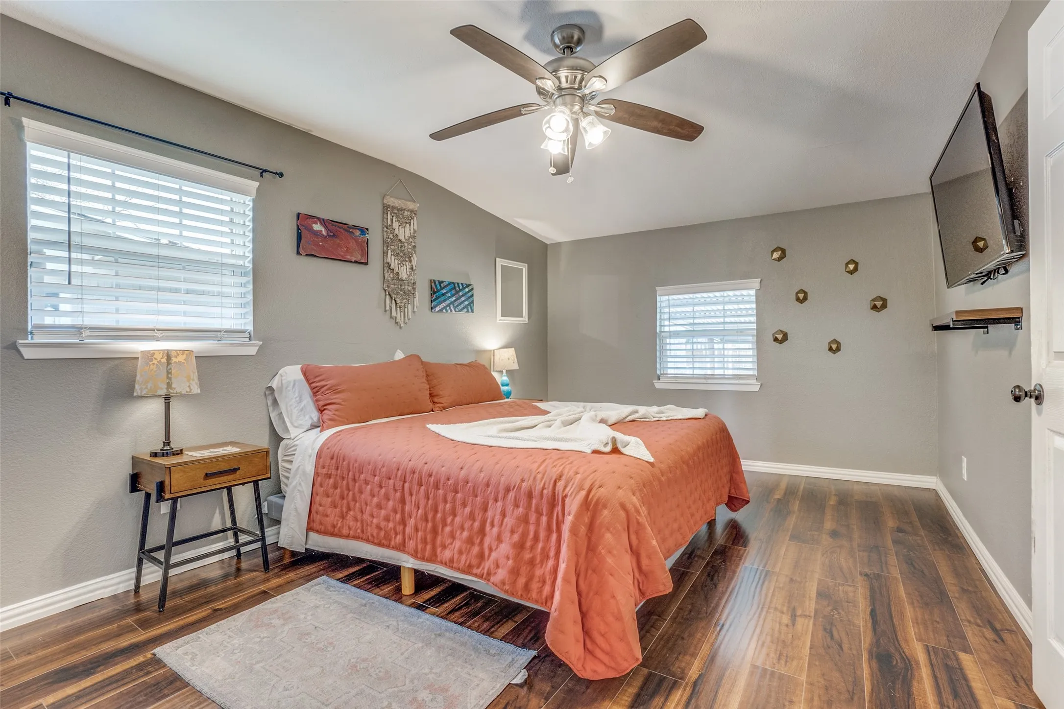 Single Family Residence For Rent in Dallas County , 2822 Materhorn Drive, Dallas, Texas 75228, 3 Bedroom, 2 Bathroom, Garage spaces, 1,458 Sqft, built in 1954, mls#21373309, Real Estate Agent in Dallas, Homes For Rent in Dallas county, Homes For Rent in Dallas, Realtor in Dallas Texas, Real Estate Brokerage Independent Realty Texas, Luminita Cordes Realtor