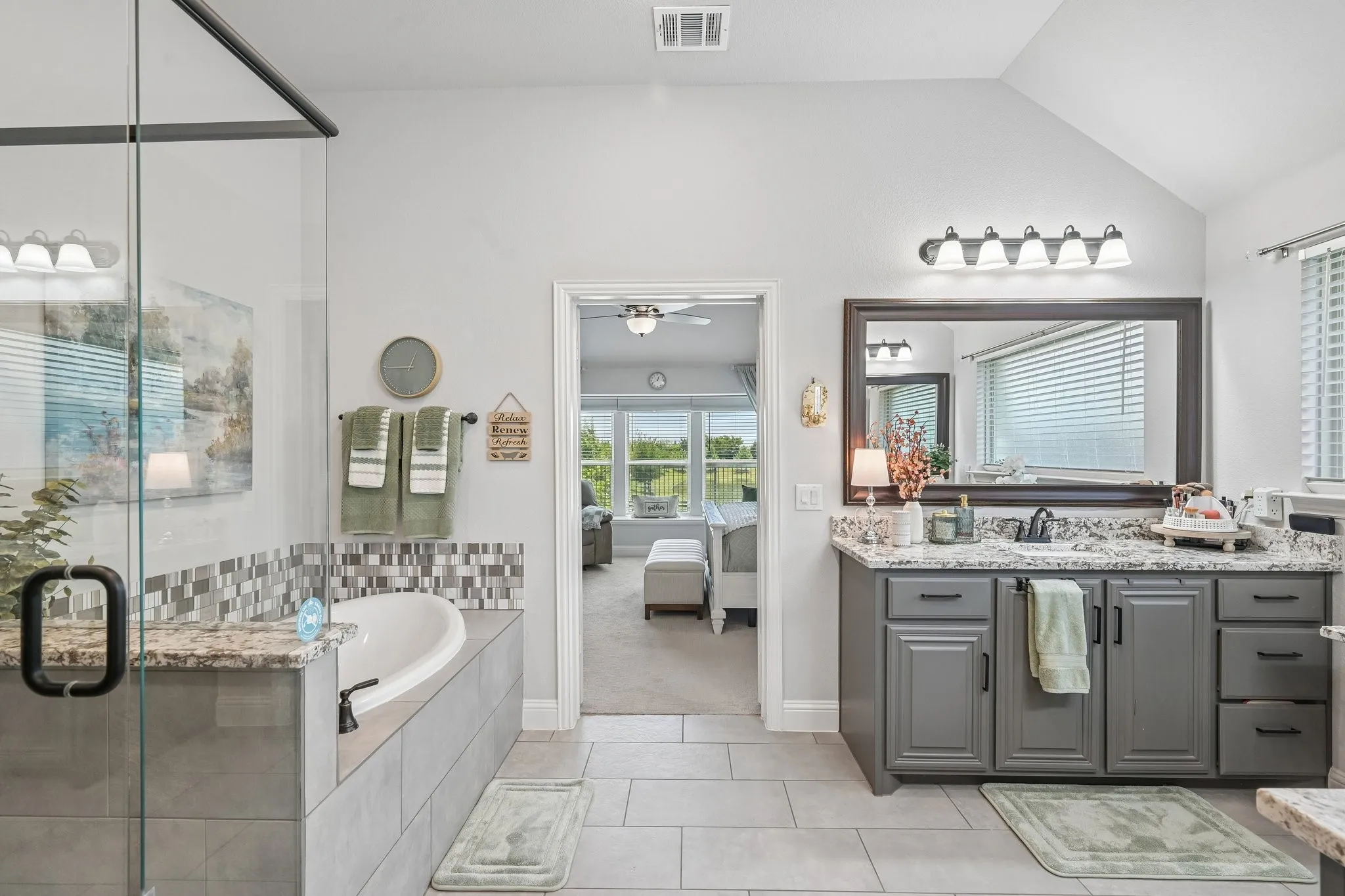 Single Family Residence For Rent in Ellis County , 1914 Winter Court, Midlothian, Texas 76065, 4 Bedroom, 4 Bathroom, 2 Garage spaces, 3,780 Sqft, built in 2021, mls#21378846, Real Estate Agent in Midlothian, Homes For Rent in Ellis county, Homes For Rent in Midlothian, Realtor in Midlothian Texas, Real Estate Brokerage Independent Realty Texas, Luminita Cordes Realtor