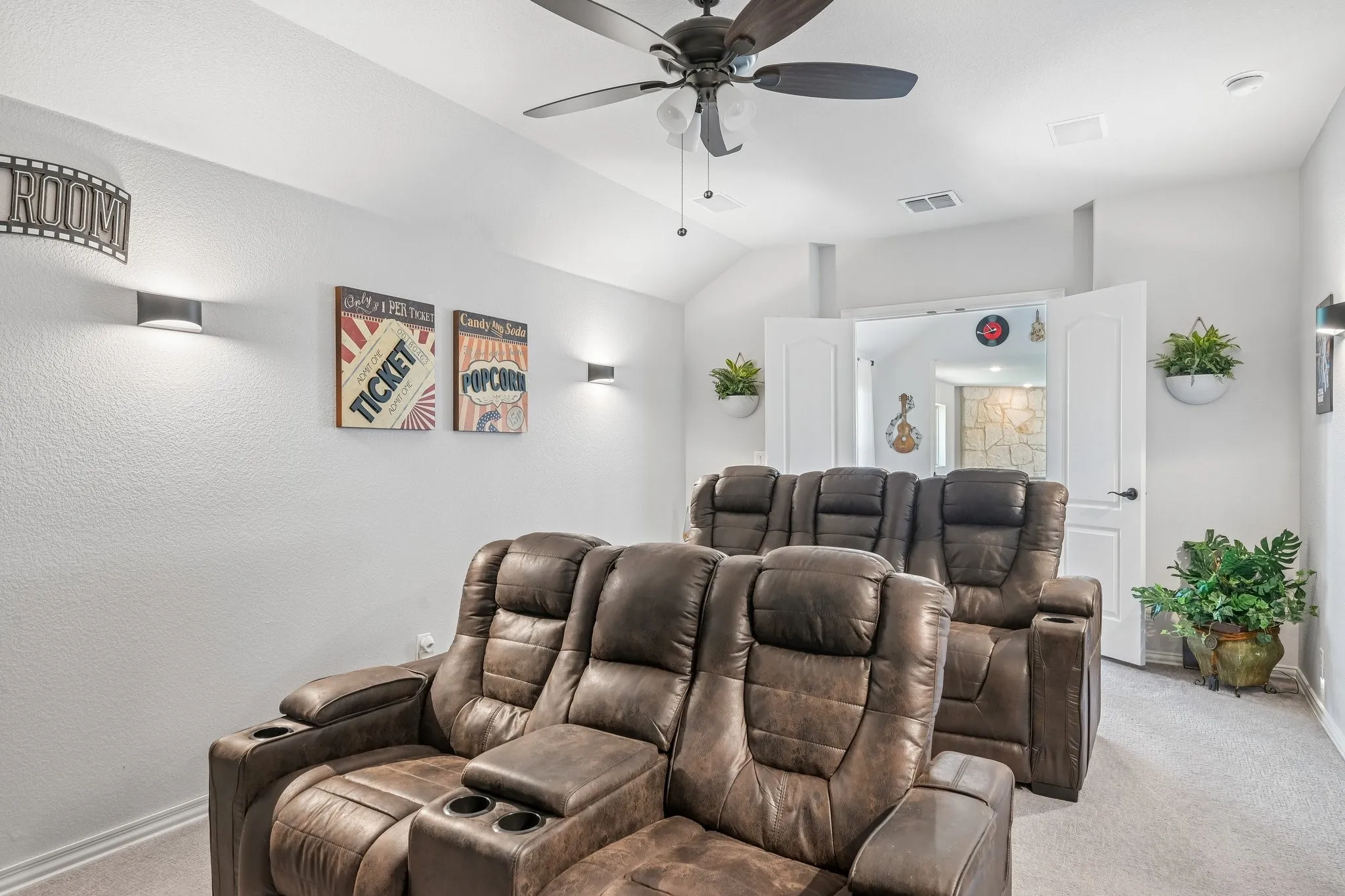 Single Family Residence For Rent in Ellis County , 1914 Winter Court, Midlothian, Texas 76065, 4 Bedroom, 4 Bathroom, 2 Garage spaces, 3,780 Sqft, built in 2021, mls#21378846, Real Estate Agent in Midlothian, Homes For Rent in Ellis county, Homes For Rent in Midlothian, Realtor in Midlothian Texas, Real Estate Brokerage Independent Realty Texas, Luminita Cordes Realtor