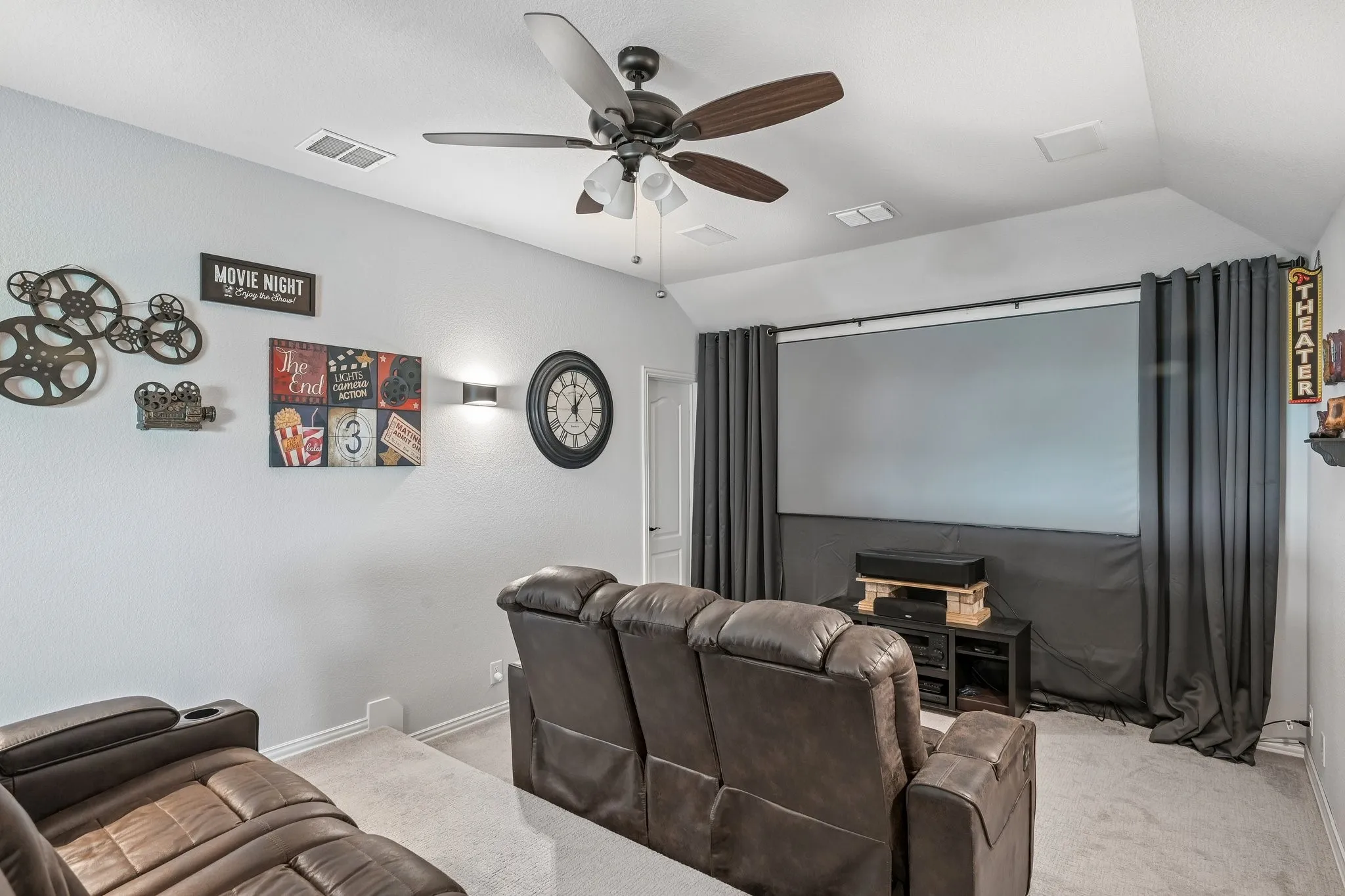 Single Family Residence For Rent in Ellis County , 1914 Winter Court, Midlothian, Texas 76065, 4 Bedroom, 4 Bathroom, 2 Garage spaces, 3,780 Sqft, built in 2021, mls#21378846, Real Estate Agent in Midlothian, Homes For Rent in Ellis county, Homes For Rent in Midlothian, Realtor in Midlothian Texas, Real Estate Brokerage Independent Realty Texas, Luminita Cordes Realtor