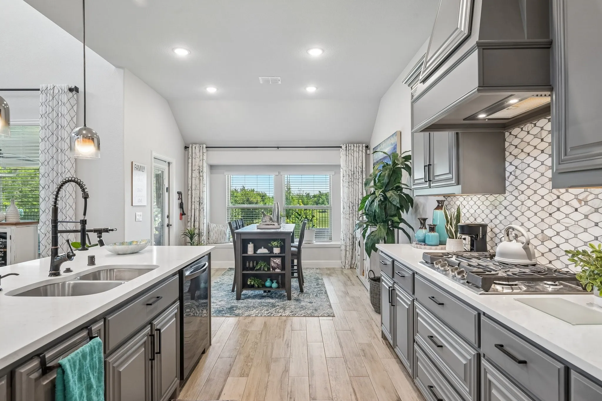 Single Family Residence For Rent in Ellis County , 1914 Winter Court, Midlothian, Texas 76065, 4 Bedroom, 4 Bathroom, 2 Garage spaces, 3,780 Sqft, built in 2021, mls#21378846, Real Estate Agent in Midlothian, Homes For Rent in Ellis county, Homes For Rent in Midlothian, Realtor in Midlothian Texas, Real Estate Brokerage Independent Realty Texas, Luminita Cordes Realtor