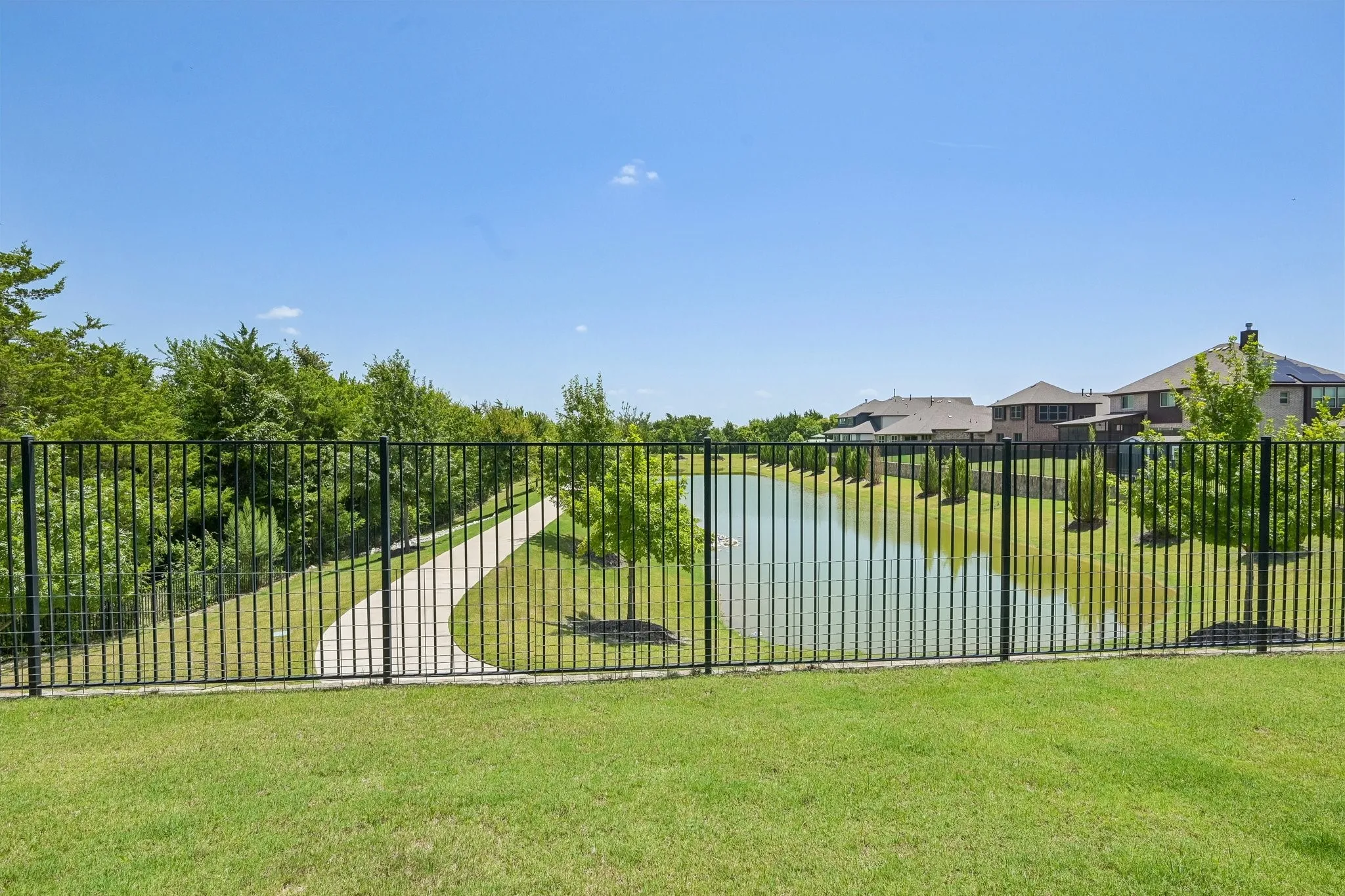 Single Family Residence For Rent in Ellis County , 1914 Winter Court, Midlothian, Texas 76065, 4 Bedroom, 4 Bathroom, 2 Garage spaces, 3,780 Sqft, built in 2021, mls#21378846, Real Estate Agent in Midlothian, Homes For Rent in Ellis county, Homes For Rent in Midlothian, Realtor in Midlothian Texas, Real Estate Brokerage Independent Realty Texas, Luminita Cordes Realtor