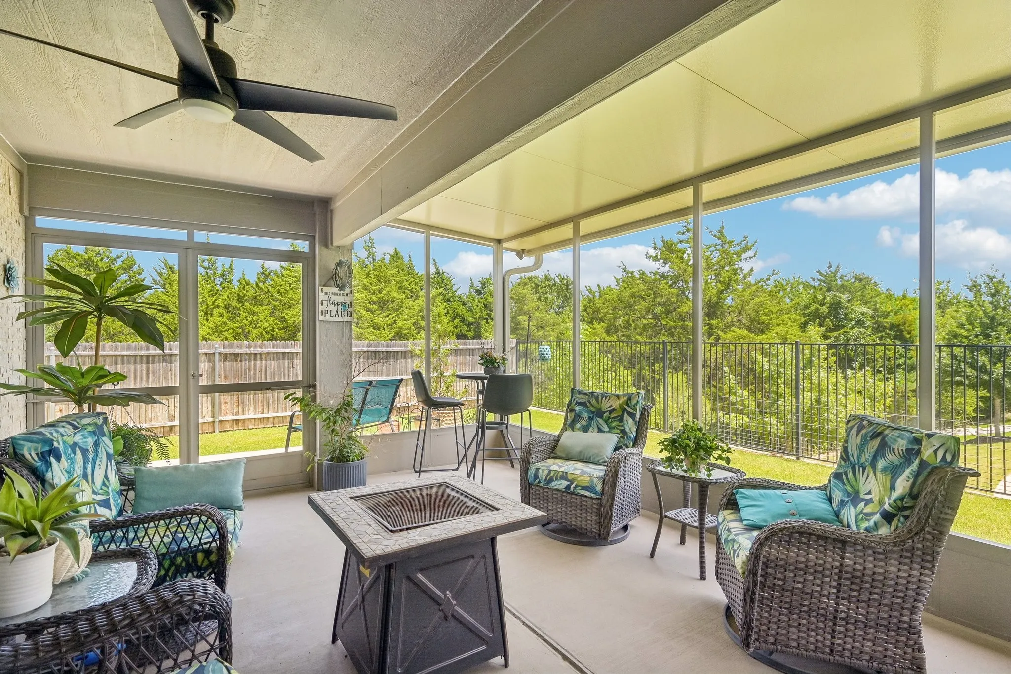 Single Family Residence For Rent in Ellis County , 1914 Winter Court, Midlothian, Texas 76065, 4 Bedroom, 4 Bathroom, 2 Garage spaces, 3,780 Sqft, built in 2021, mls#21378846, Real Estate Agent in Midlothian, Homes For Rent in Ellis county, Homes For Rent in Midlothian, Realtor in Midlothian Texas, Real Estate Brokerage Independent Realty Texas, Luminita Cordes Realtor