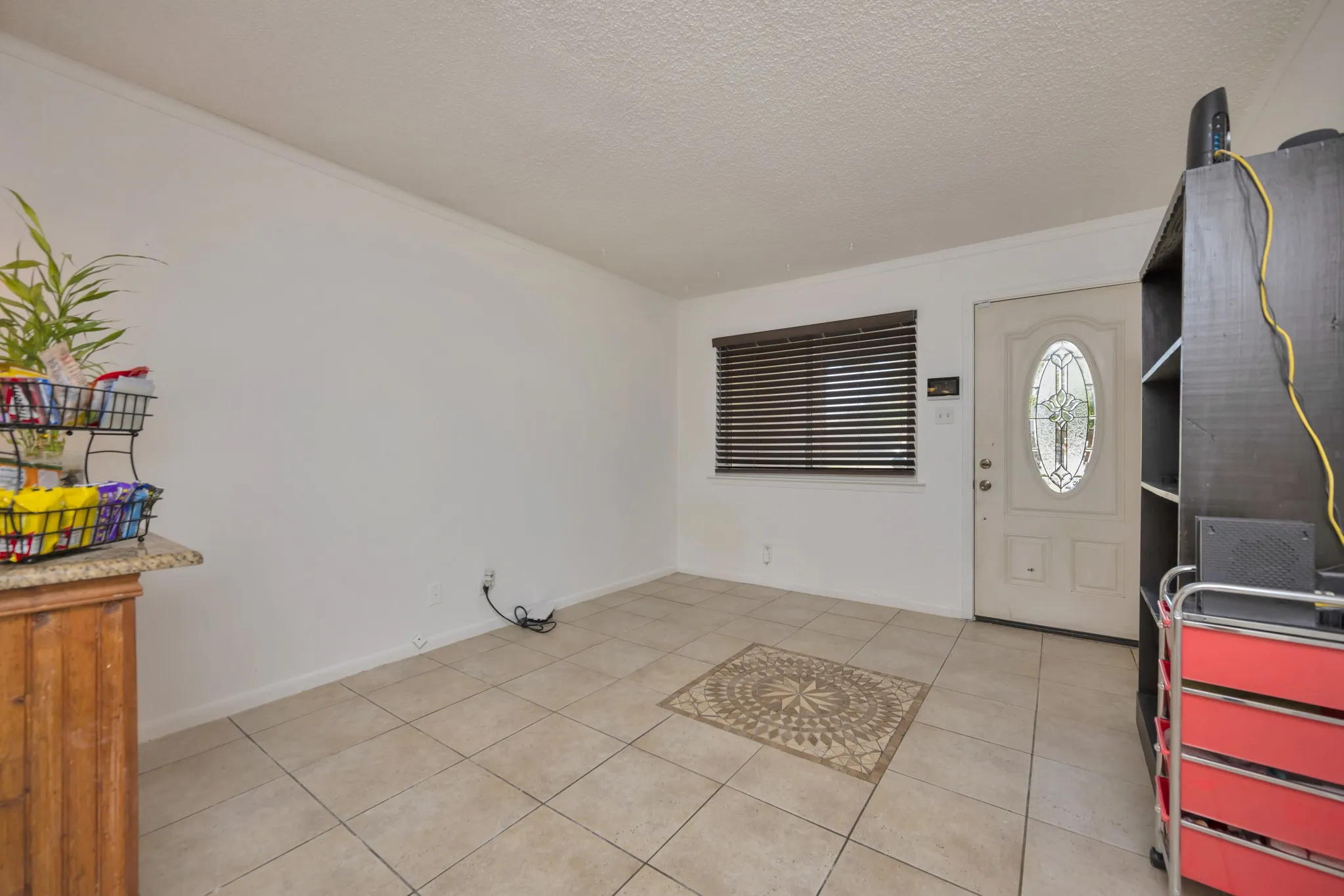 Single Family Residence For Sale in Tarrant County , 512 E Mission Street, Crowley, Texas 76036, 3 Bedroom, 2 Bathroom, 2 Garage spaces, 1,277 Sqft, built in 1964, mls#21387182, Real Estate Agent in Crowley, Homes For Sale in Tarrant county, Homes For Sale in Crowley, Realtor in Crowley Texas, Real Estate Brokerage Independent Realty Texas, Luminita Cordes Realtor