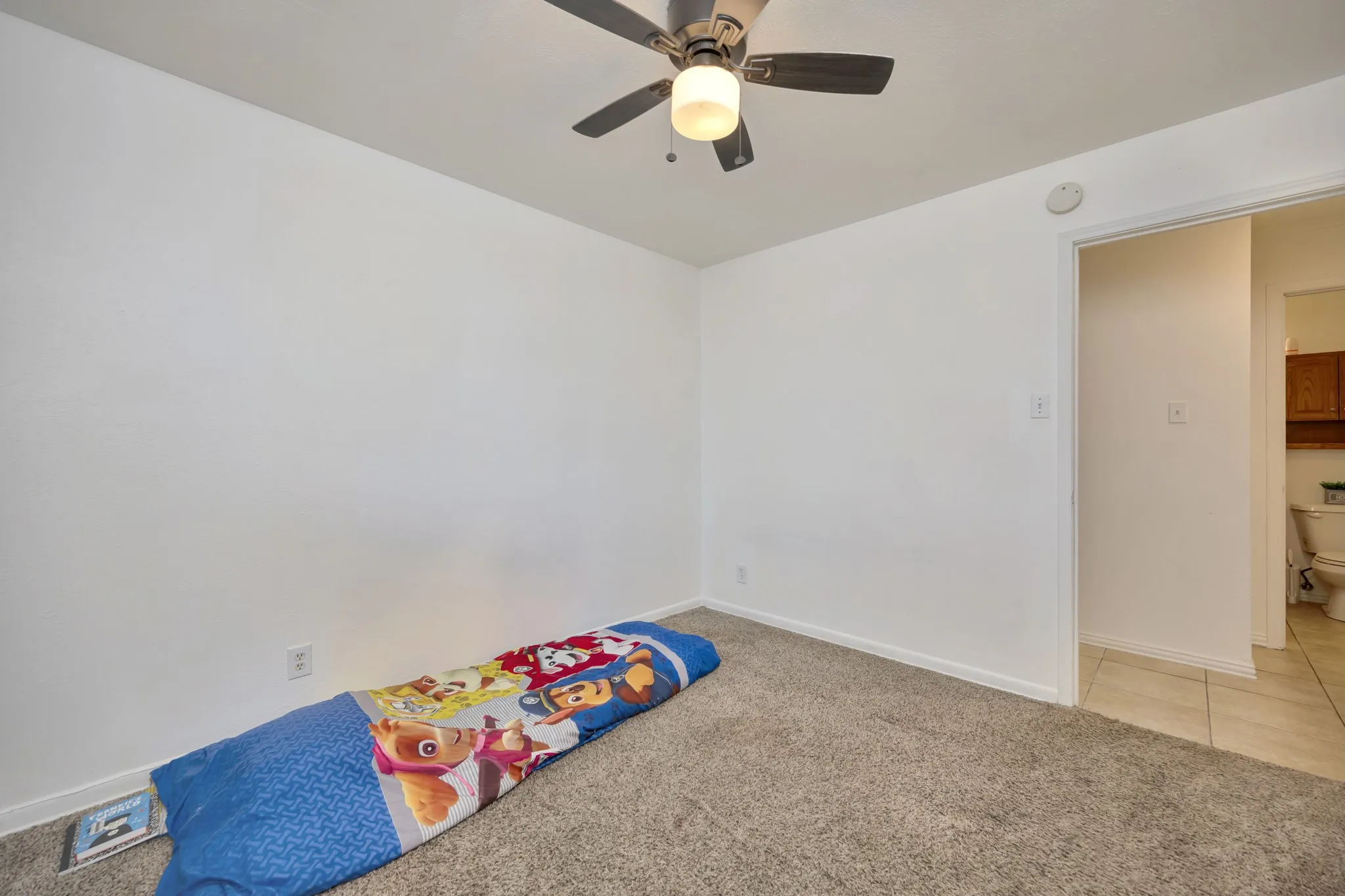 Single Family Residence For Sale in Tarrant County , 512 E Mission Street, Crowley, Texas 76036, 3 Bedroom, 2 Bathroom, 2 Garage spaces, 1,277 Sqft, built in 1964, mls#21387182, Real Estate Agent in Crowley, Homes For Sale in Tarrant county, Homes For Sale in Crowley, Realtor in Crowley Texas, Real Estate Brokerage Independent Realty Texas, Luminita Cordes Realtor
