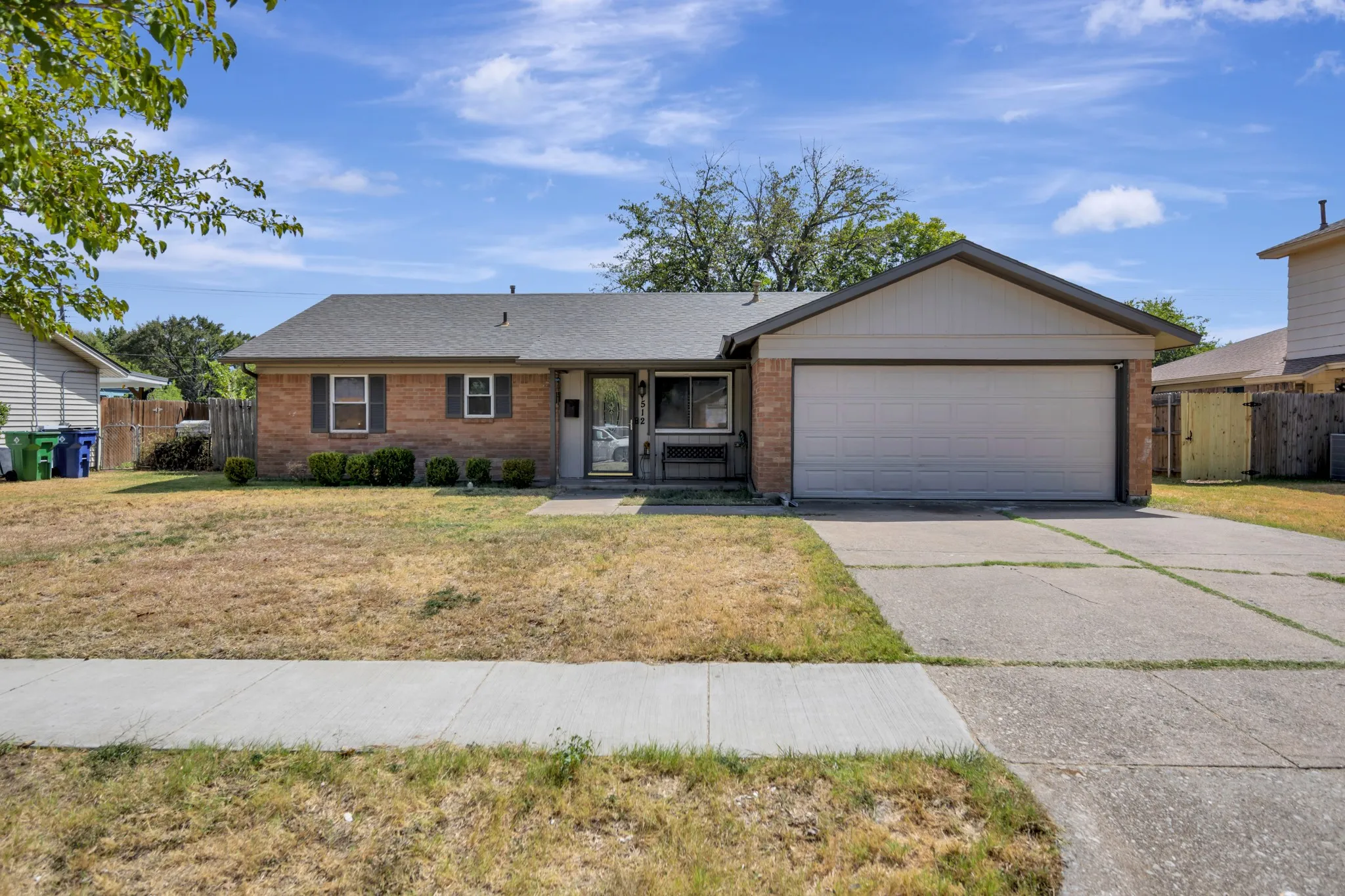 Single Family Residence For Sale in Tarrant County , 512 E Mission Street, Crowley, Texas 76036, 3 Bedroom, 2 Bathroom, 2 Garage spaces, 1,277 Sqft, built in 1964, mls#21387182, Real Estate Agent in Crowley, Homes For Sale in Tarrant county, Homes For Sale in Crowley, Realtor in Crowley Texas, Real Estate Brokerage Independent Realty Texas, Luminita Cordes Realtor