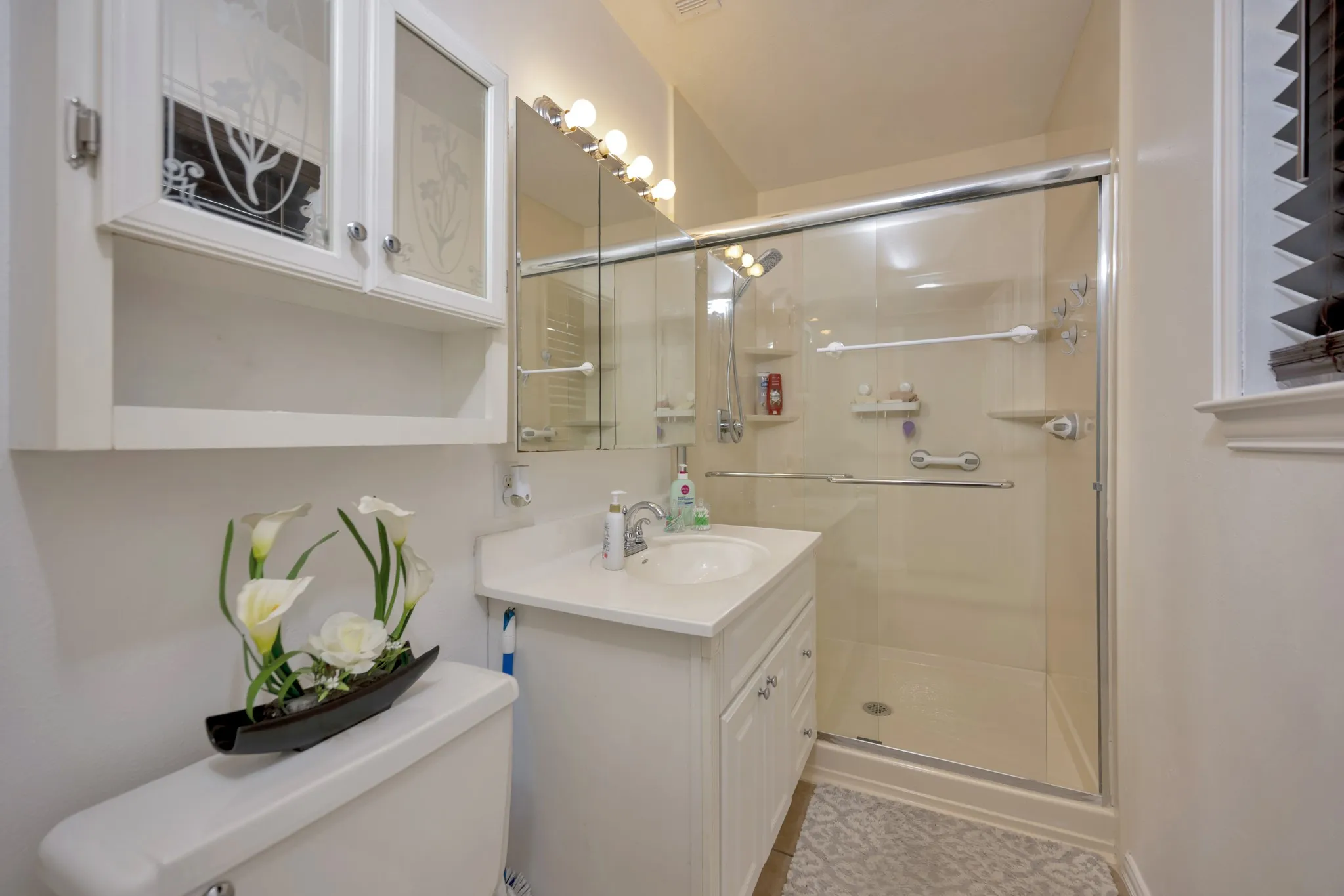 Single Family Residence For Sale in Tarrant County , 512 E Mission Street, Crowley, Texas 76036, 3 Bedroom, 2 Bathroom, 2 Garage spaces, 1,277 Sqft, built in 1964, mls#21387182, Real Estate Agent in Crowley, Homes For Sale in Tarrant county, Homes For Sale in Crowley, Realtor in Crowley Texas, Real Estate Brokerage Independent Realty Texas, Luminita Cordes Realtor