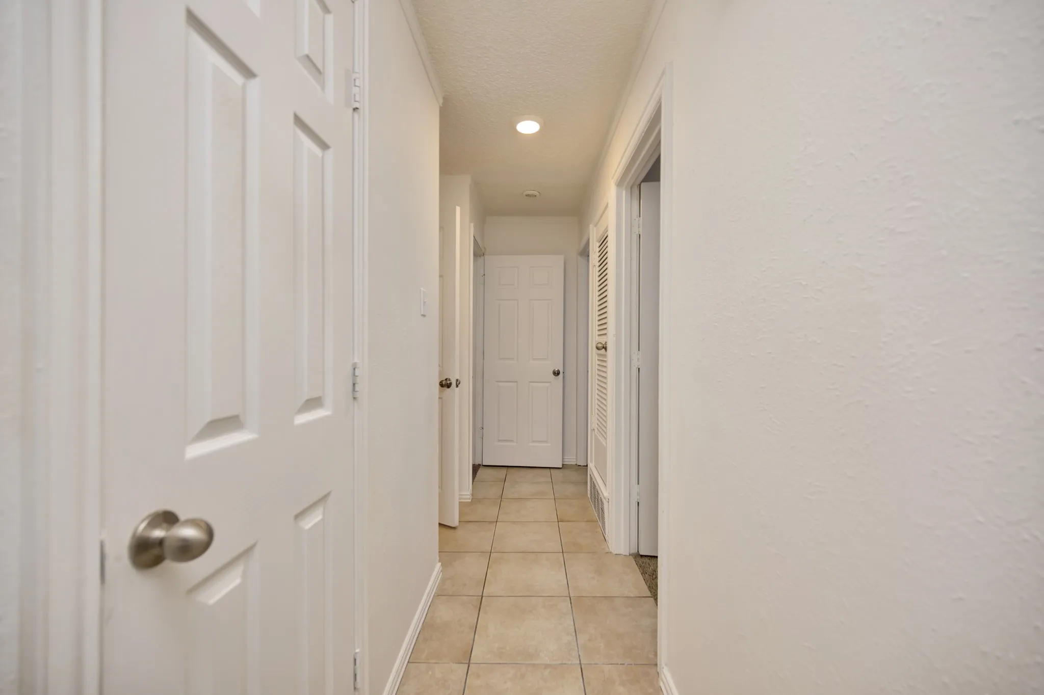 Single Family Residence For Sale in Tarrant County , 512 E Mission Street, Crowley, Texas 76036, 3 Bedroom, 2 Bathroom, 2 Garage spaces, 1,277 Sqft, built in 1964, mls#21387182, Real Estate Agent in Crowley, Homes For Sale in Tarrant county, Homes For Sale in Crowley, Realtor in Crowley Texas, Real Estate Brokerage Independent Realty Texas, Luminita Cordes Realtor
