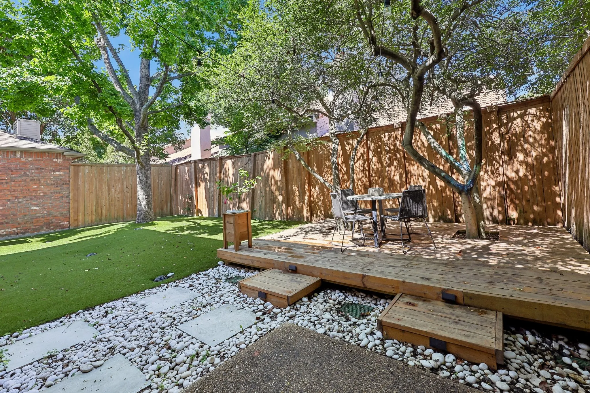 Single Family Residence For Rent in Collin County , 18765 Vista Del Sol, Dallas, Texas 75287, 3 Bedroom, 3 Bathroom, 2 Garage spaces, 2,457 Sqft, built in 1990, mls#21389662, Real Estate Agent in Dallas, Homes For Rent in Collin county, Homes For Rent in Dallas, Realtor in Dallas Texas, Real Estate Brokerage Independent Realty Texas, Luminita Cordes Realtor