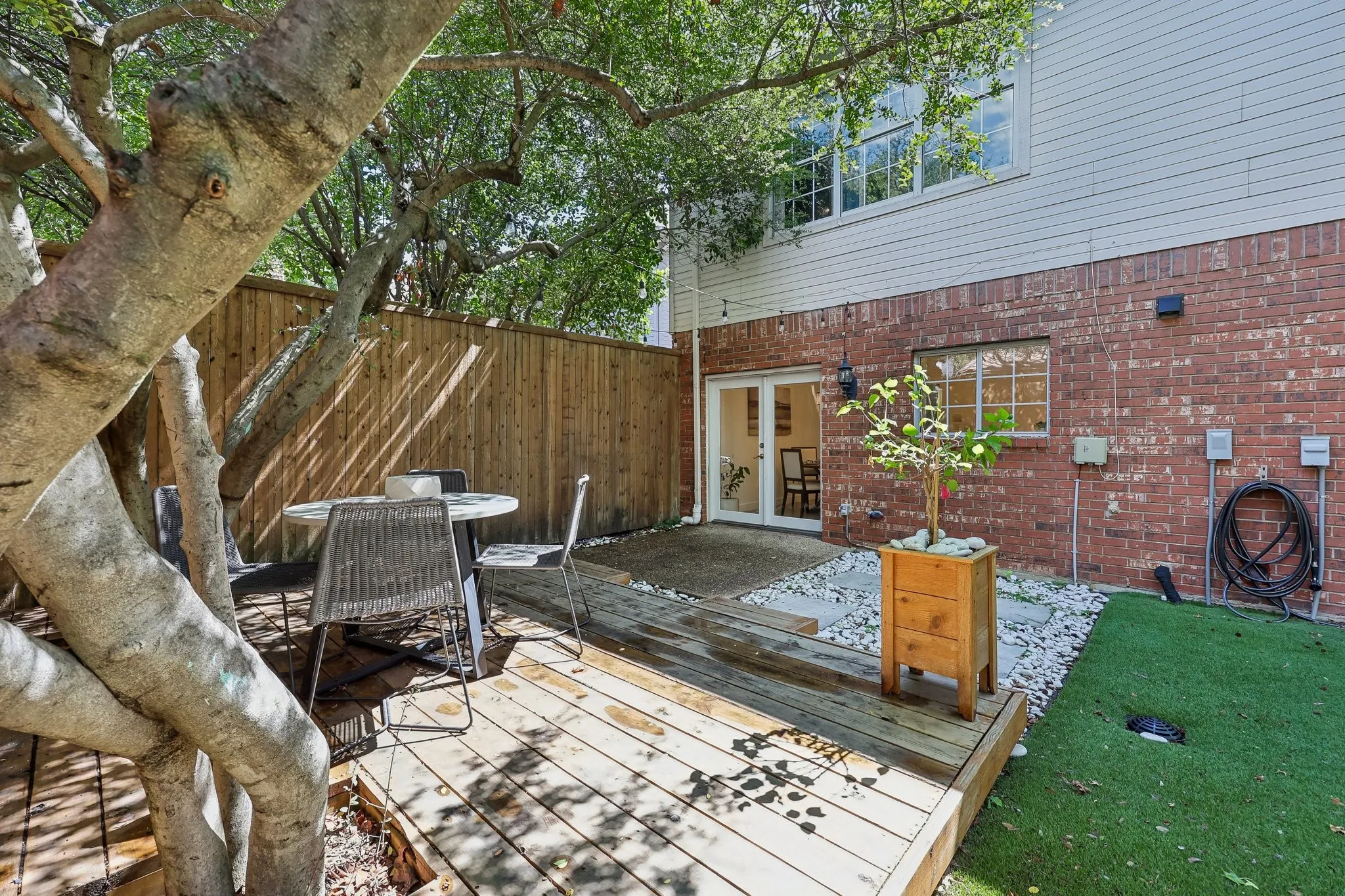 Single Family Residence For Rent in Collin County , 18765 Vista Del Sol, Dallas, Texas 75287, 3 Bedroom, 3 Bathroom, 2 Garage spaces, 2,457 Sqft, built in 1990, mls#21389662, Real Estate Agent in Dallas, Homes For Rent in Collin county, Homes For Rent in Dallas, Realtor in Dallas Texas, Real Estate Brokerage Independent Realty Texas, Luminita Cordes Realtor