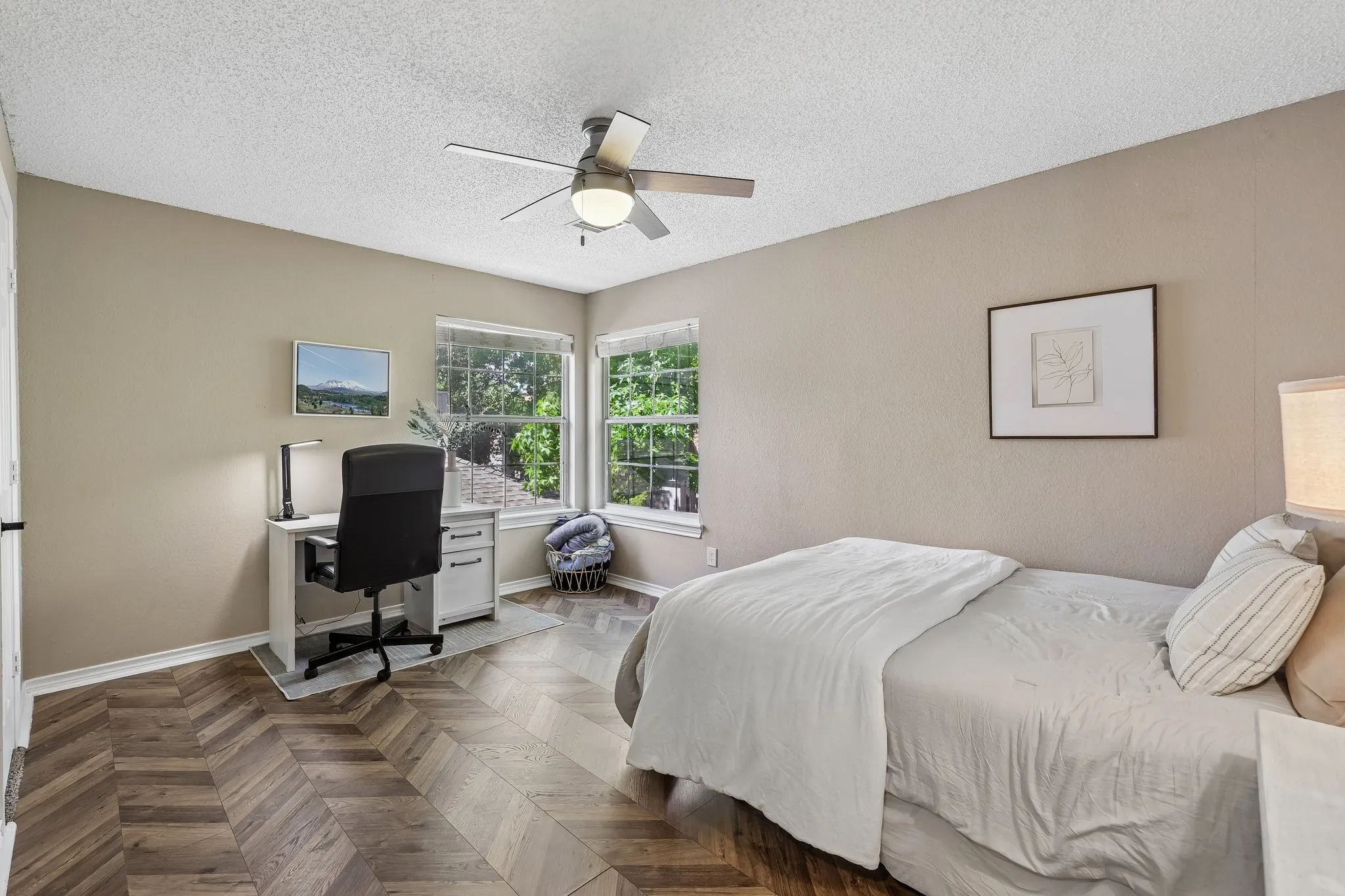 Single Family Residence For Rent in Collin County , 18765 Vista Del Sol, Dallas, Texas 75287, 3 Bedroom, 3 Bathroom, 2 Garage spaces, 2,457 Sqft, built in 1990, mls#21389662, Real Estate Agent in Dallas, Homes For Rent in Collin county, Homes For Rent in Dallas, Realtor in Dallas Texas, Real Estate Brokerage Independent Realty Texas, Luminita Cordes Realtor