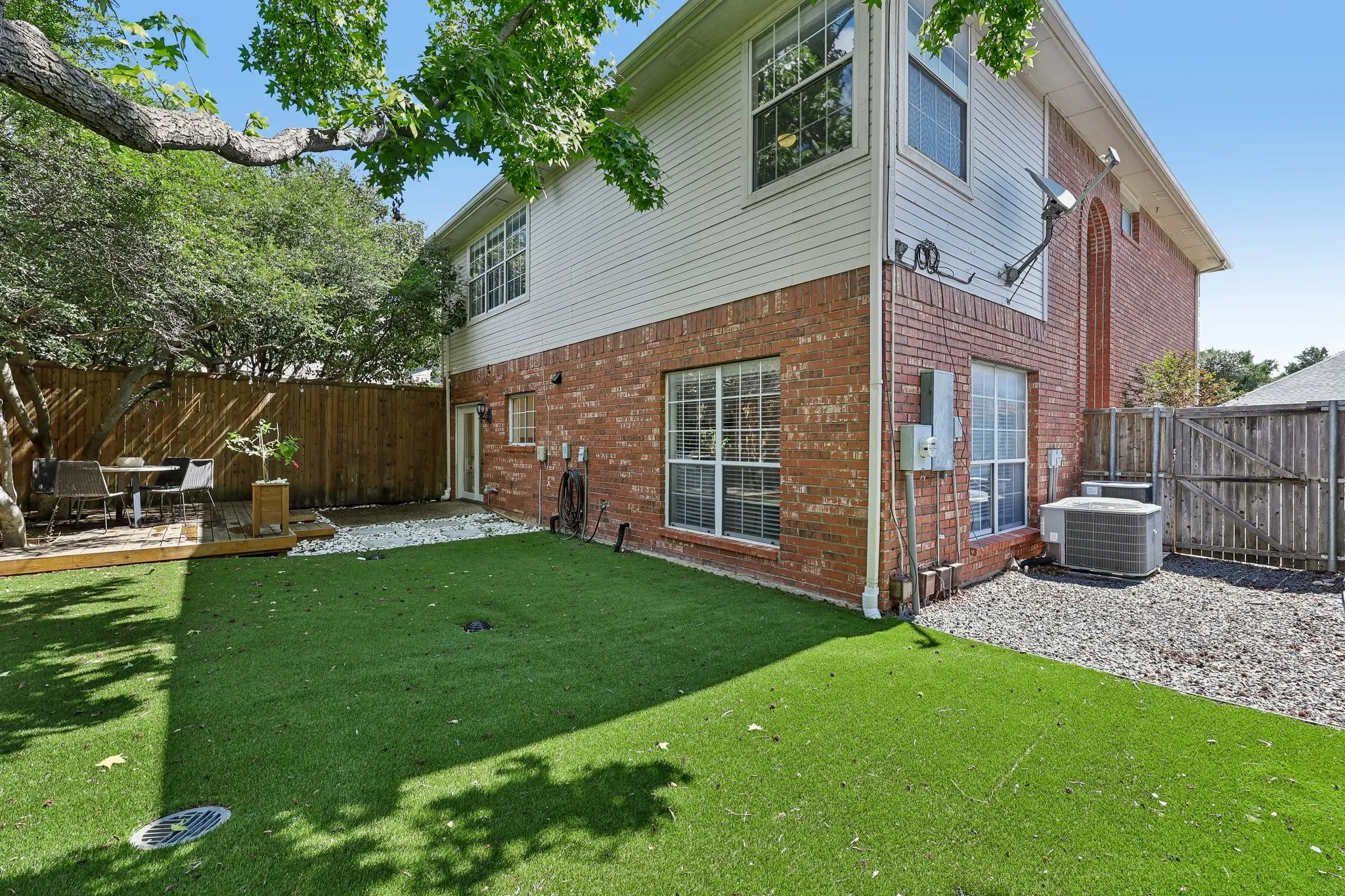 Single Family Residence For Rent in Collin County , 18765 Vista Del Sol, Dallas, Texas 75287, 3 Bedroom, 3 Bathroom, 2 Garage spaces, 2,457 Sqft, built in 1990, mls#21389662, Real Estate Agent in Dallas, Homes For Rent in Collin county, Homes For Rent in Dallas, Realtor in Dallas Texas, Real Estate Brokerage Independent Realty Texas, Luminita Cordes Realtor
