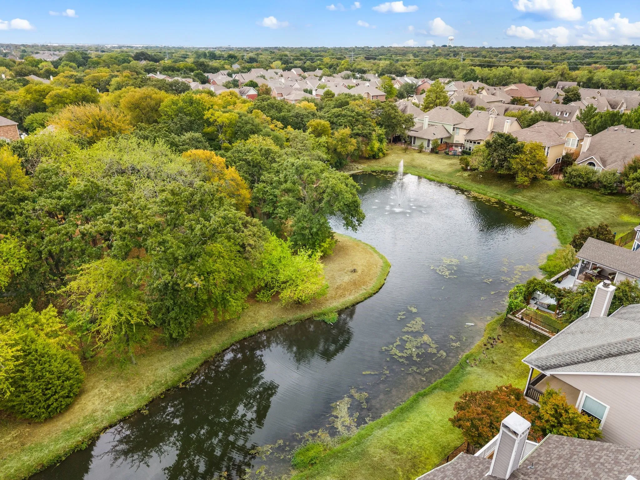 Single Family Residence For Sale in Tarrant County , 2301 Grizzly Run Lane, Euless, Texas 76039, 3 Bedroom, 2 Bathroom, 2 Garage spaces, 1,861 Sqft, built in 2005, mls#21336986, Real Estate Agent in Euless, Homes For Sale in Tarrant county, Homes For Sale in Euless, Realtor in Euless Texas, Real Estate Brokerage Independent Realty Texas, Luminita Cordes Realtor