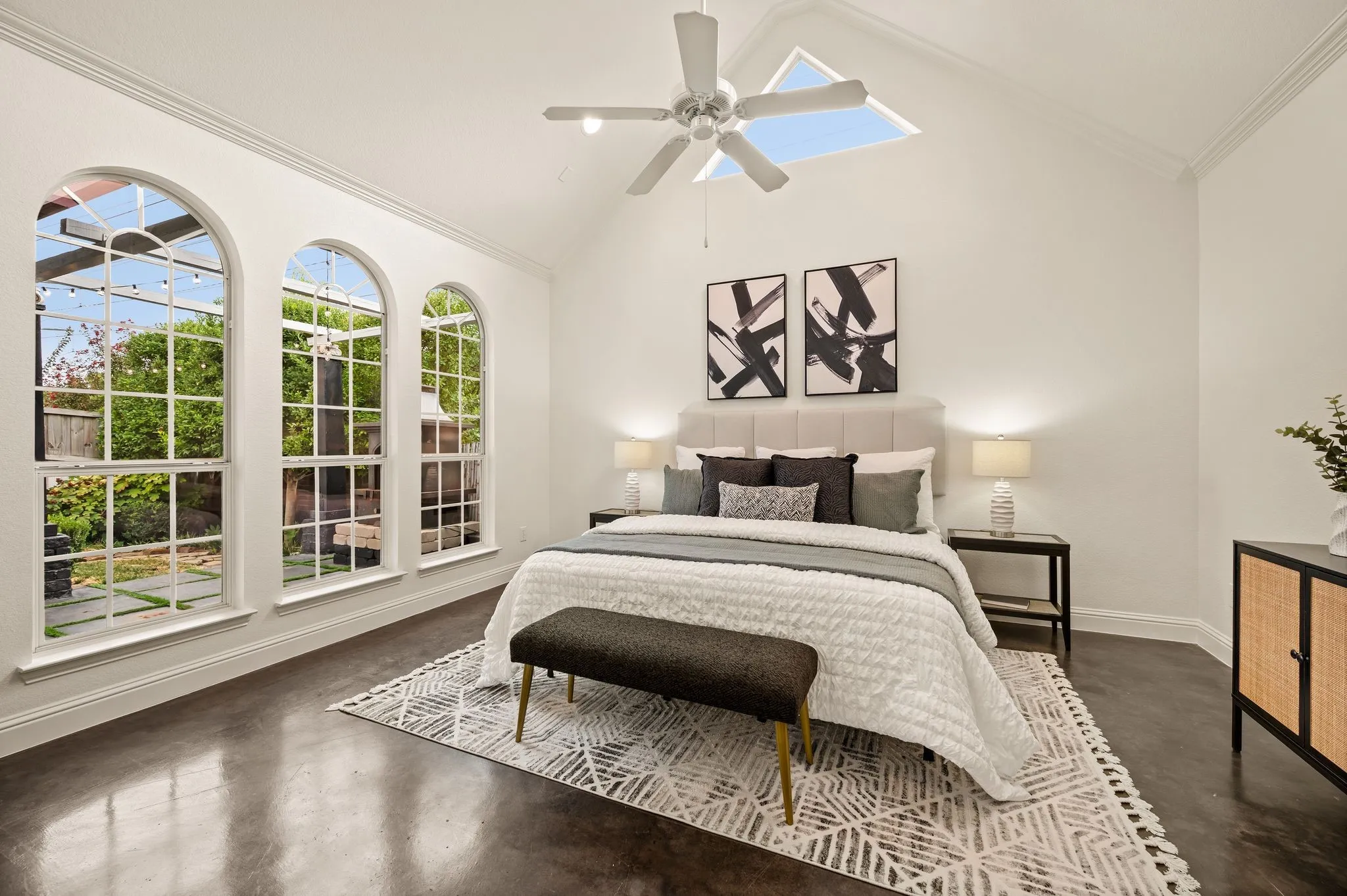 Single Family Residence For Sale in Tarrant County , 2301 Grizzly Run Lane, Euless, Texas 76039, 3 Bedroom, 2 Bathroom, 2 Garage spaces, 1,861 Sqft, built in 2005, mls#21336986, Real Estate Agent in Euless, Homes For Sale in Tarrant county, Homes For Sale in Euless, Realtor in Euless Texas, Real Estate Brokerage Independent Realty Texas, Luminita Cordes Realtor