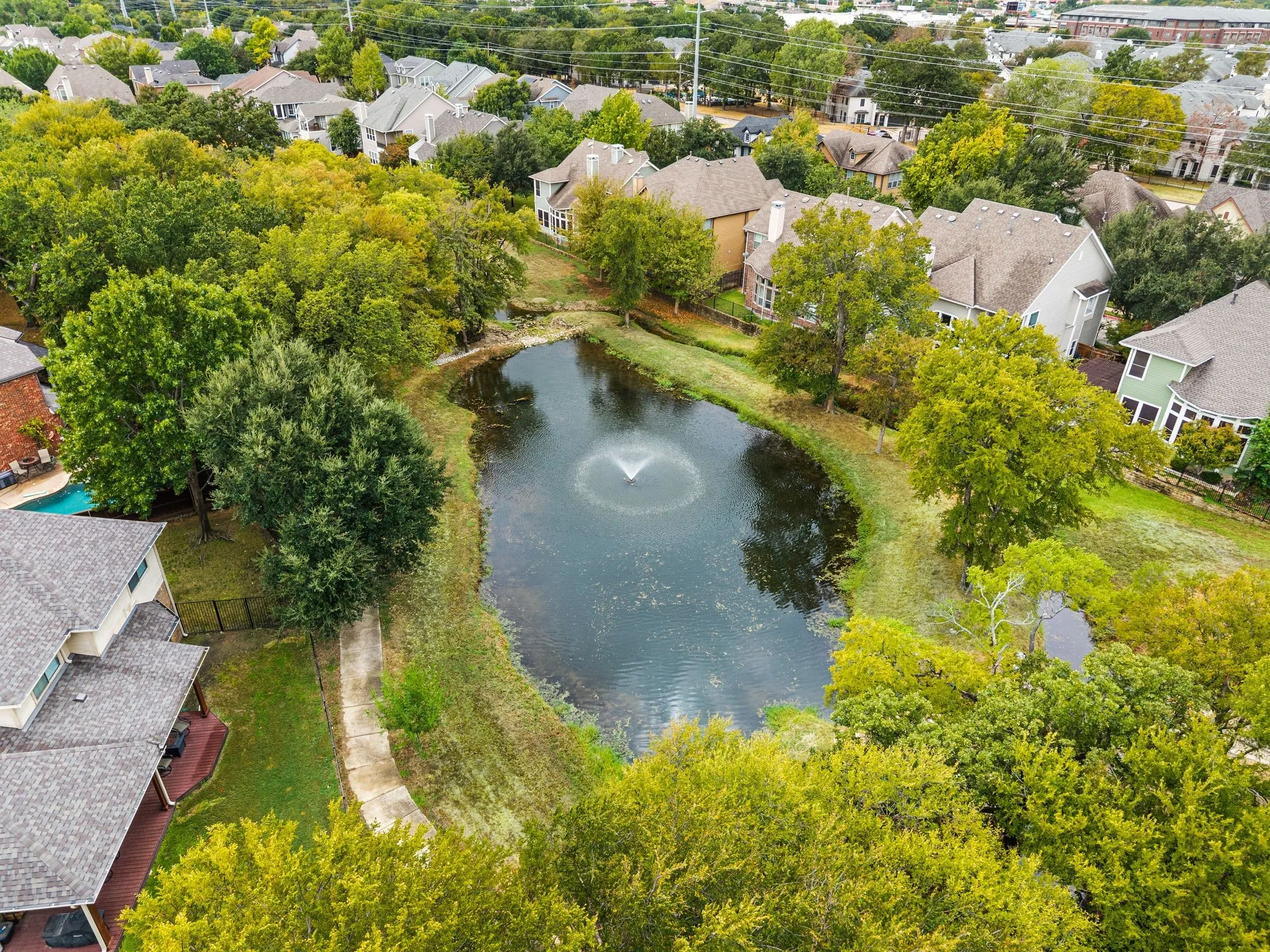 Single Family Residence For Sale in Tarrant County , 2301 Grizzly Run Lane, Euless, Texas 76039, 3 Bedroom, 2 Bathroom, 2 Garage spaces, 1,861 Sqft, built in 2005, mls#21336986, Real Estate Agent in Euless, Homes For Sale in Tarrant county, Homes For Sale in Euless, Realtor in Euless Texas, Real Estate Brokerage Independent Realty Texas, Luminita Cordes Realtor