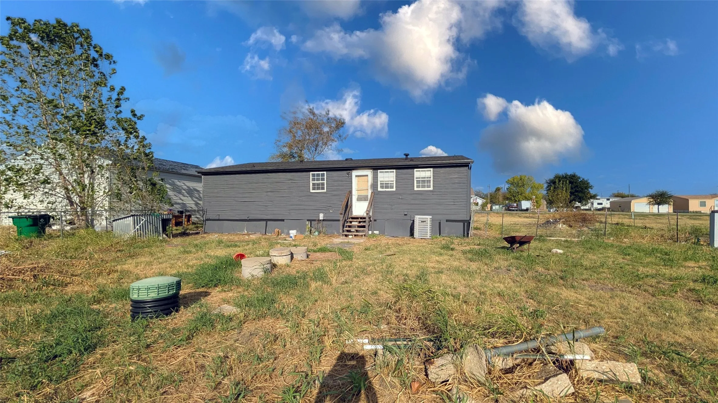 Single Family Residence For Sale in Denton County , 11687 Buttercup Lane, Justin, Texas 76247, 3 Bedroom, 2 Bathroom, 2 Garage spaces, 1,232 Sqft, built in 2002, mls#21389541, Real Estate Agent in Justin, Homes For Sale in Denton county, Homes For Sale in Justin, Realtor in Justin Texas, Real Estate Brokerage Independent Realty Texas, Luminita Cordes Realtor