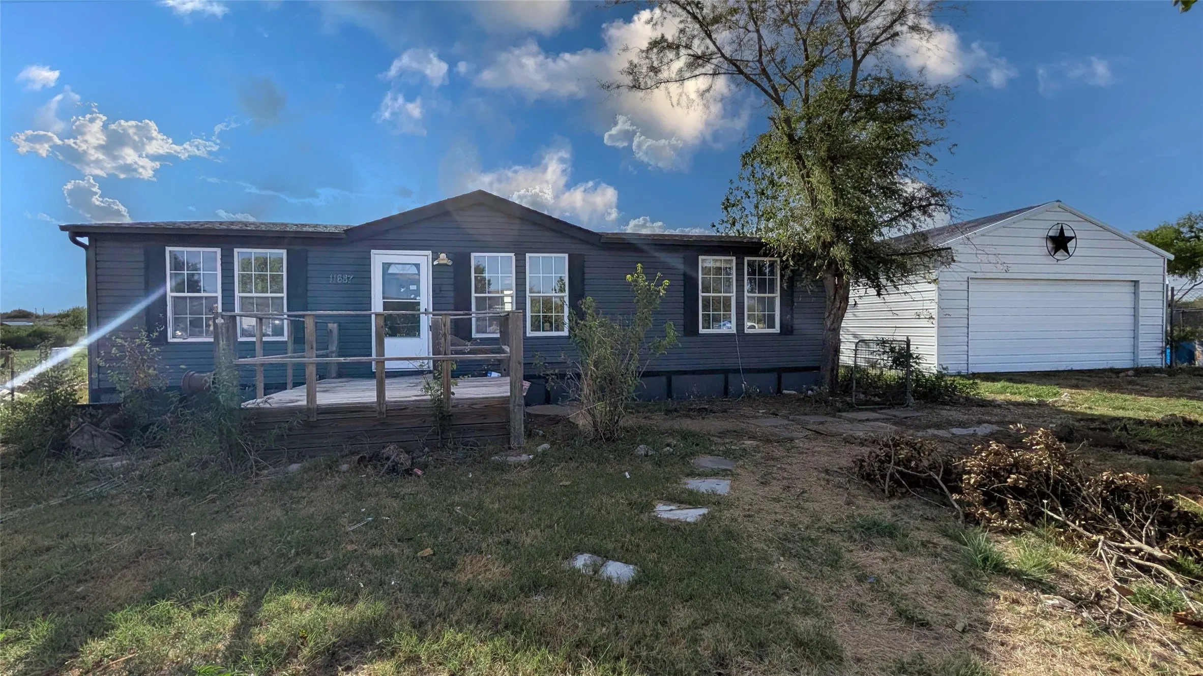 Single Family Residence For Sale in Denton County , 11687 Buttercup Lane, Justin, Texas 76247, 3 Bedroom, 2 Bathroom, 2 Garage spaces, 1,232 Sqft, built in 2002, mls#21389541, Real Estate Agent in Justin, Homes For Sale in Denton county, Homes For Sale in Justin, Realtor in Justin Texas, Real Estate Brokerage Independent Realty Texas, Luminita Cordes Realtor