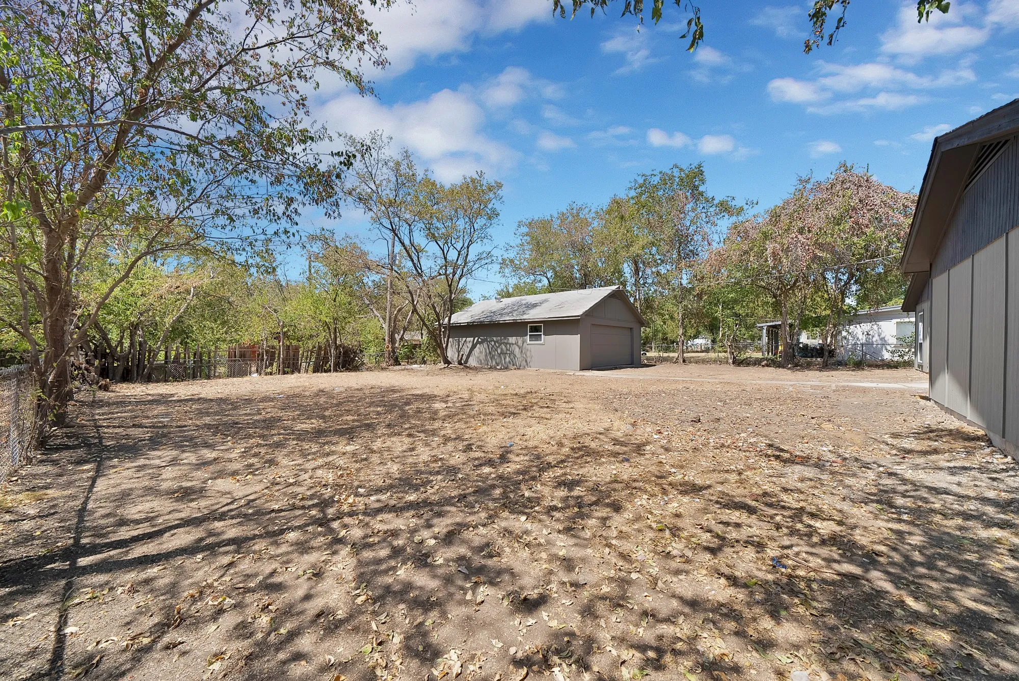 Single Family Residence For Sale in Tarrant County , 5105 Grove Street, North Richland Hills, Texas 76180, 3 Bedroom, 2 Bathroom, 2 Garage spaces, 2,227 Sqft, built in 1963, mls#21388116, Real Estate Agent in North Richland Hills, Homes For Sale in Tarrant county, Homes For Sale in North Richland Hills, Realtor in North Richland Hills Texas, Real Estate Brokerage Independent Realty Texas, Luminita Cordes Realtor