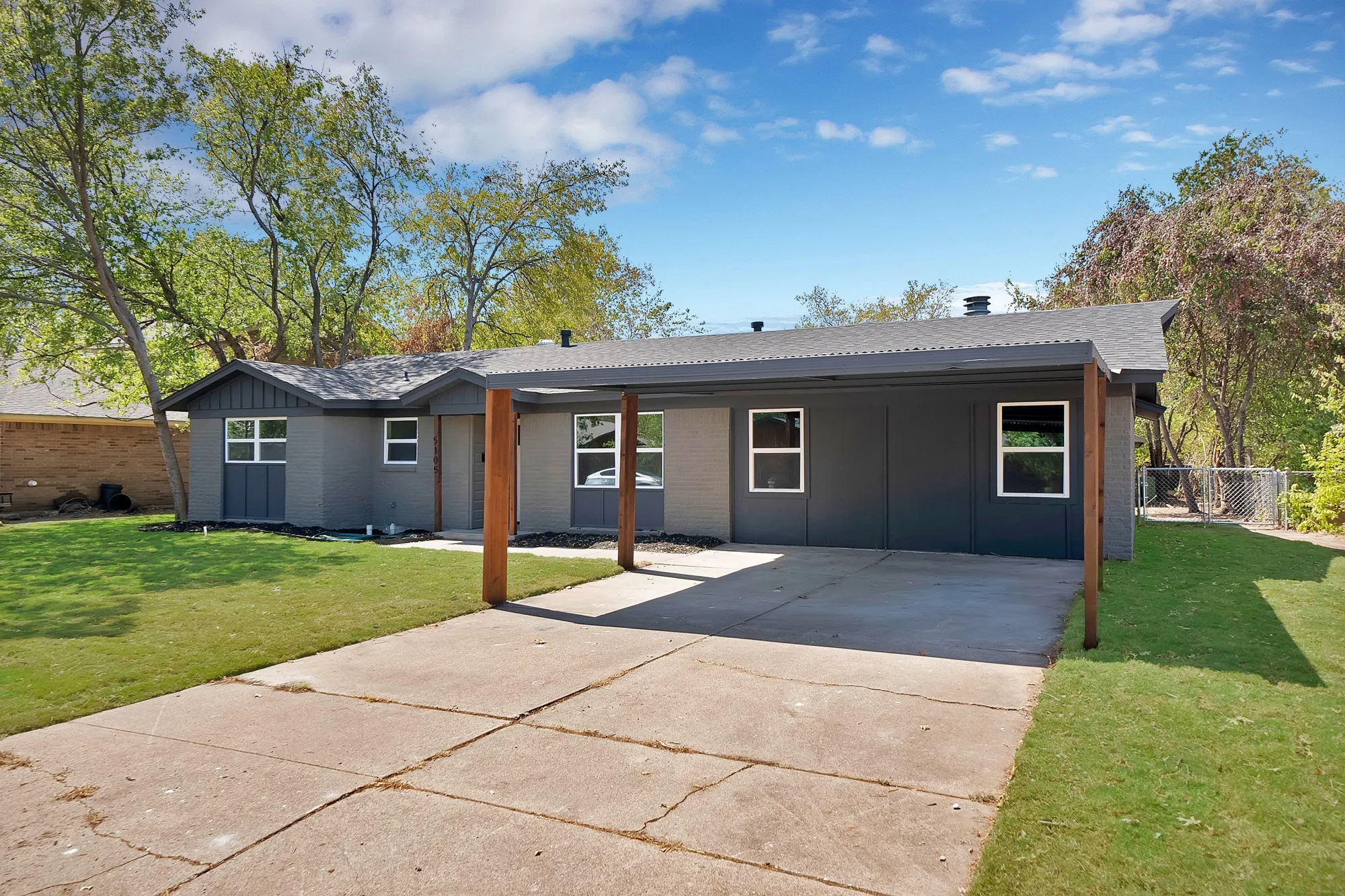 Single Family Residence For Sale in Tarrant County , 5105 Grove Street, North Richland Hills, Texas 76180, 3 Bedroom, 2 Bathroom, 2 Garage spaces, 2,227 Sqft, built in 1963, mls#21388116, Real Estate Agent in North Richland Hills, Homes For Sale in Tarrant county, Homes For Sale in North Richland Hills, Realtor in North Richland Hills Texas, Real Estate Brokerage Independent Realty Texas, Luminita Cordes Realtor