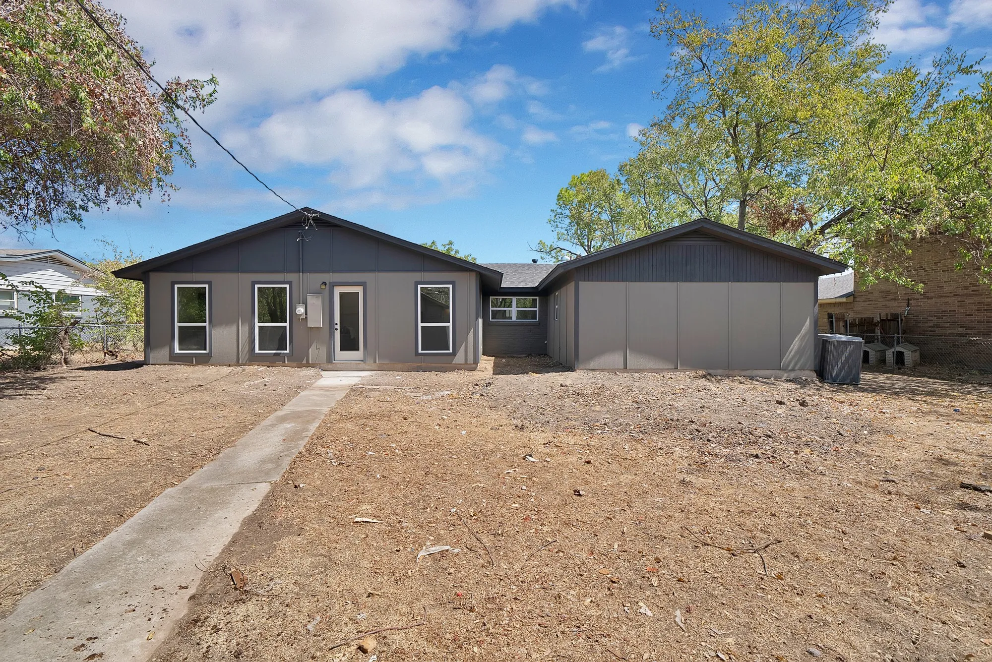 Single Family Residence For Sale in Tarrant County , 5105 Grove Street, North Richland Hills, Texas 76180, 3 Bedroom, 2 Bathroom, 2 Garage spaces, 2,227 Sqft, built in 1963, mls#21388116, Real Estate Agent in North Richland Hills, Homes For Sale in Tarrant county, Homes For Sale in North Richland Hills, Realtor in North Richland Hills Texas, Real Estate Brokerage Independent Realty Texas, Luminita Cordes Realtor
